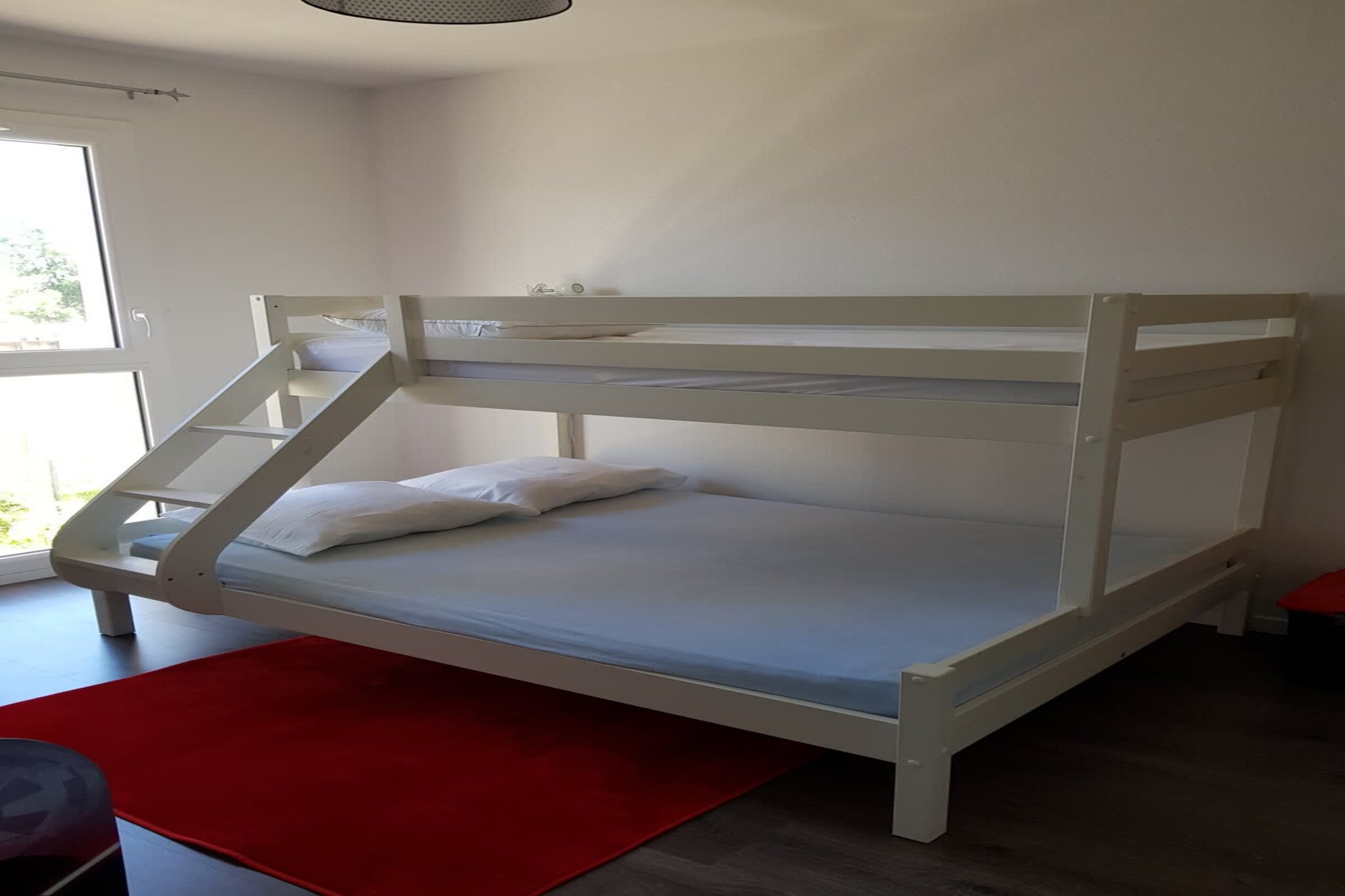 Spacious Villa Bianca for 9 Guests Valras