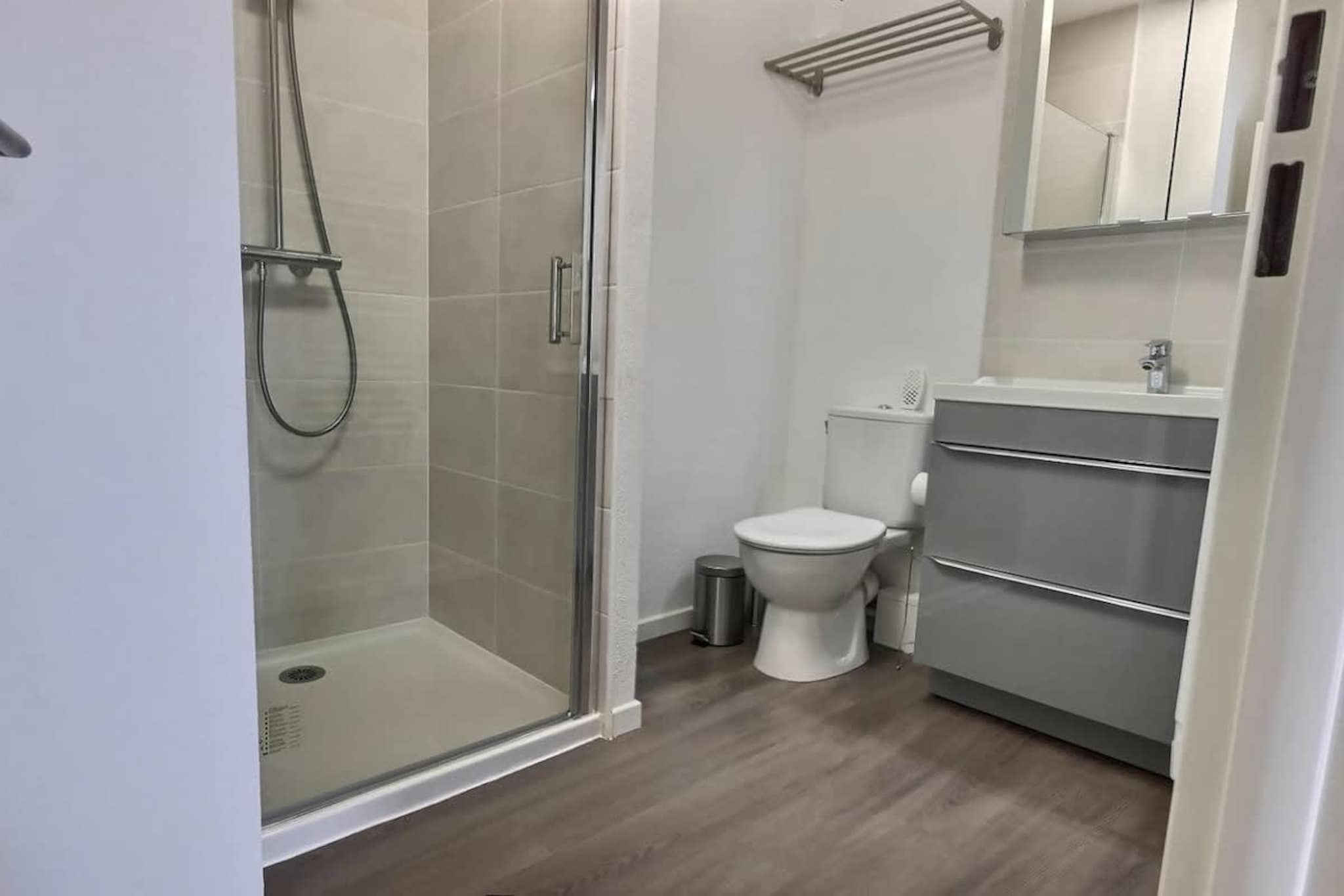 LOU 194 CANT-Badkamer