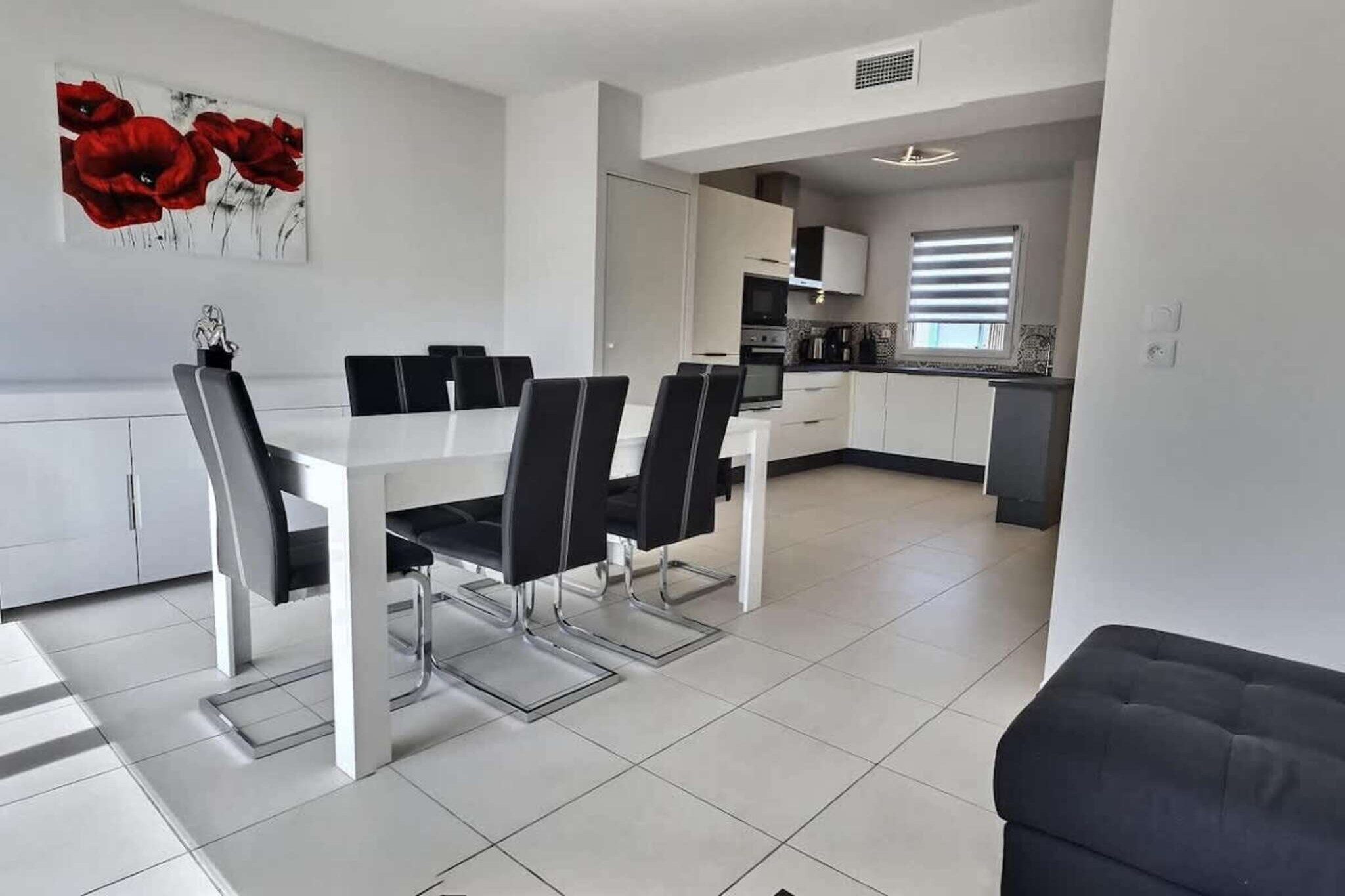 Villa Bianca with Garden for 7 Guests