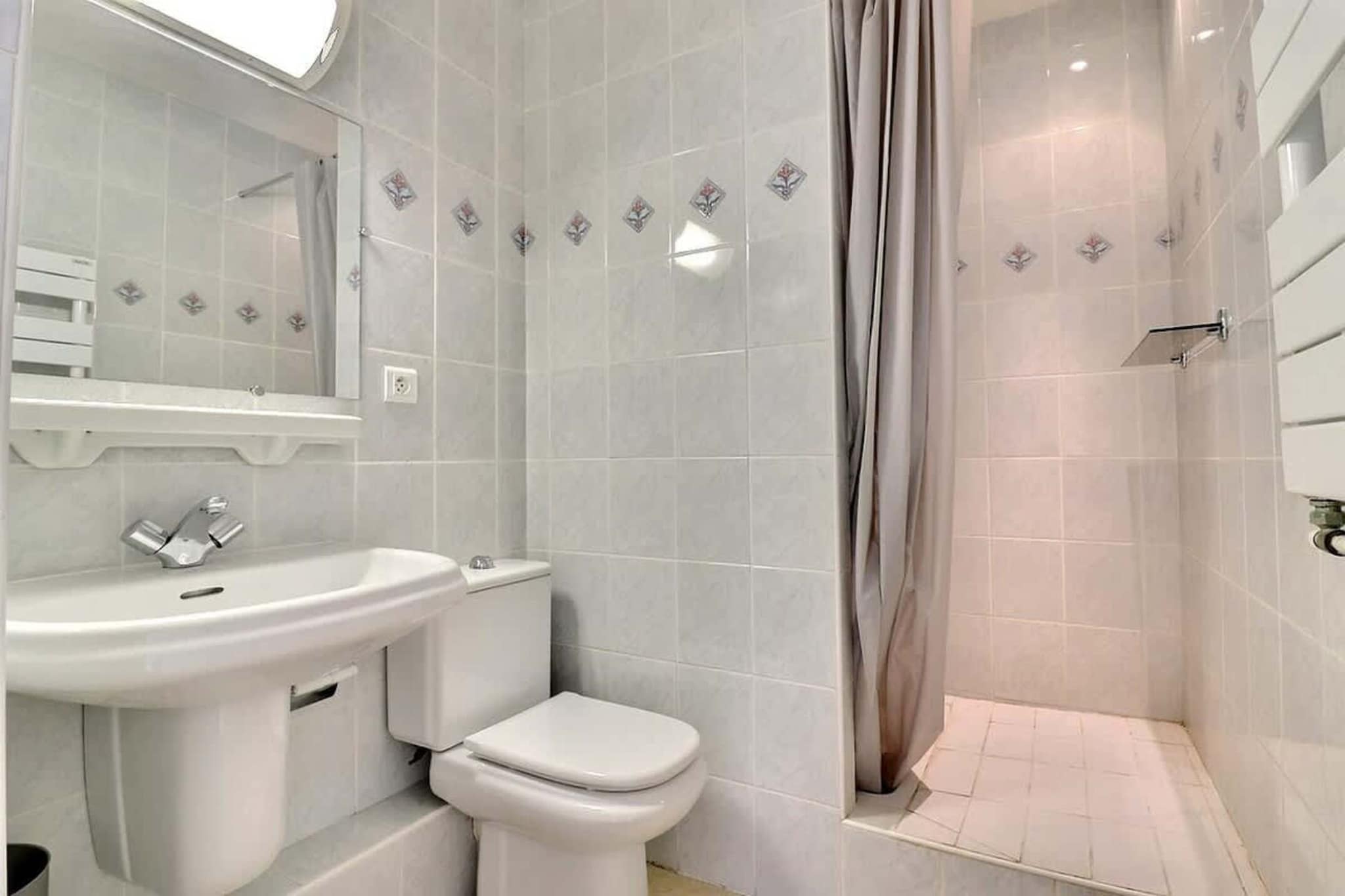 157 LENGAY (302)-Salle de bain