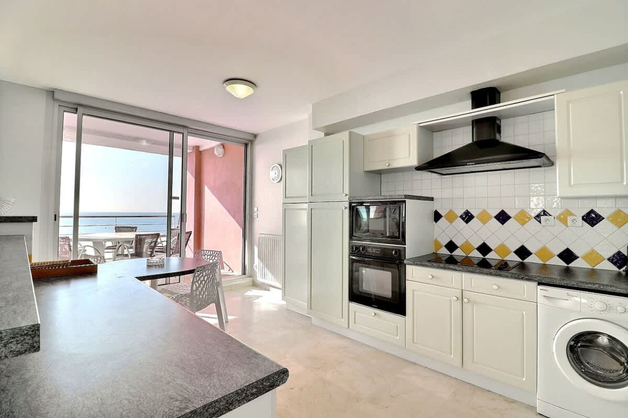 156 LENGAY (301)-Keuken