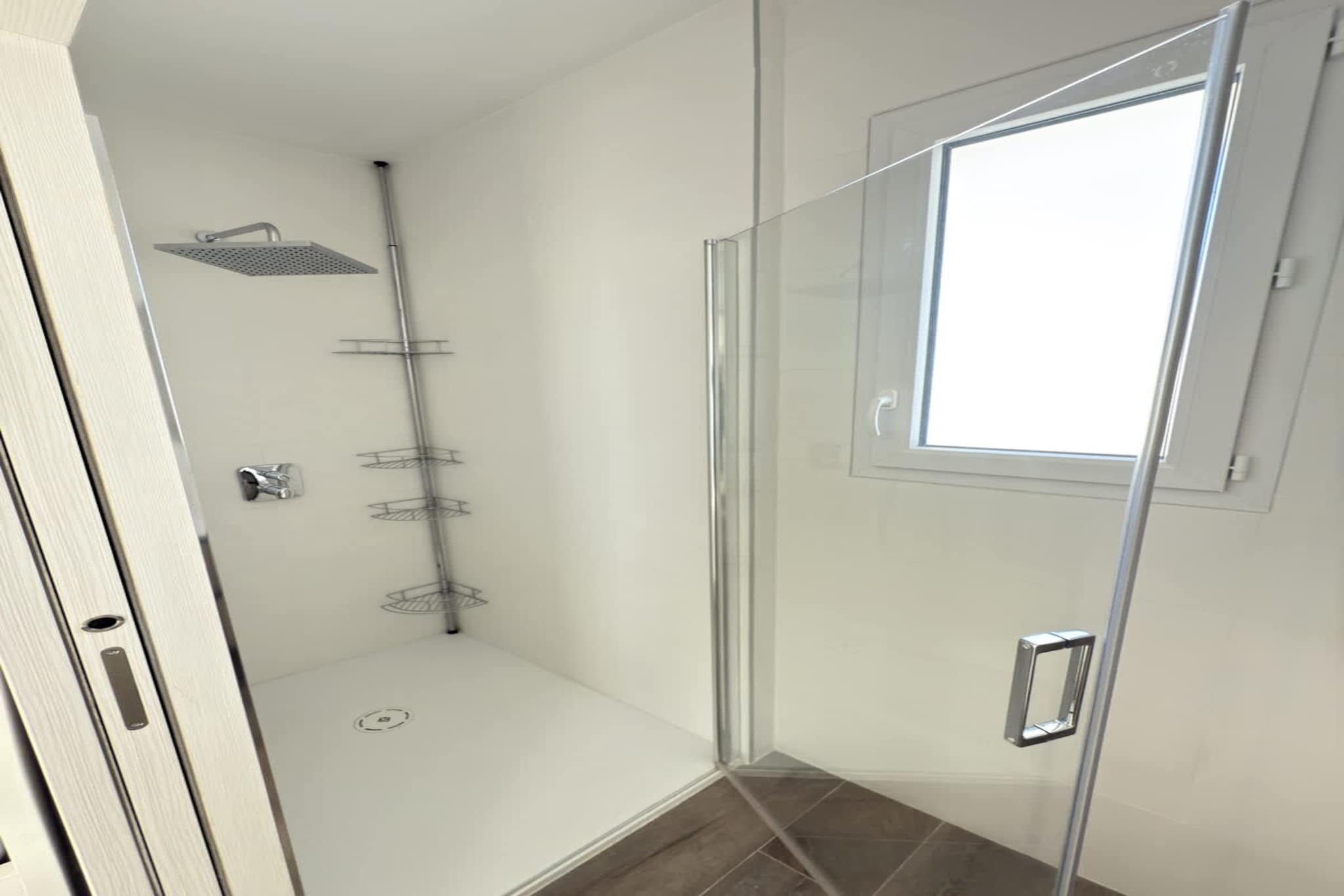 215 GOSNET-Badkamer