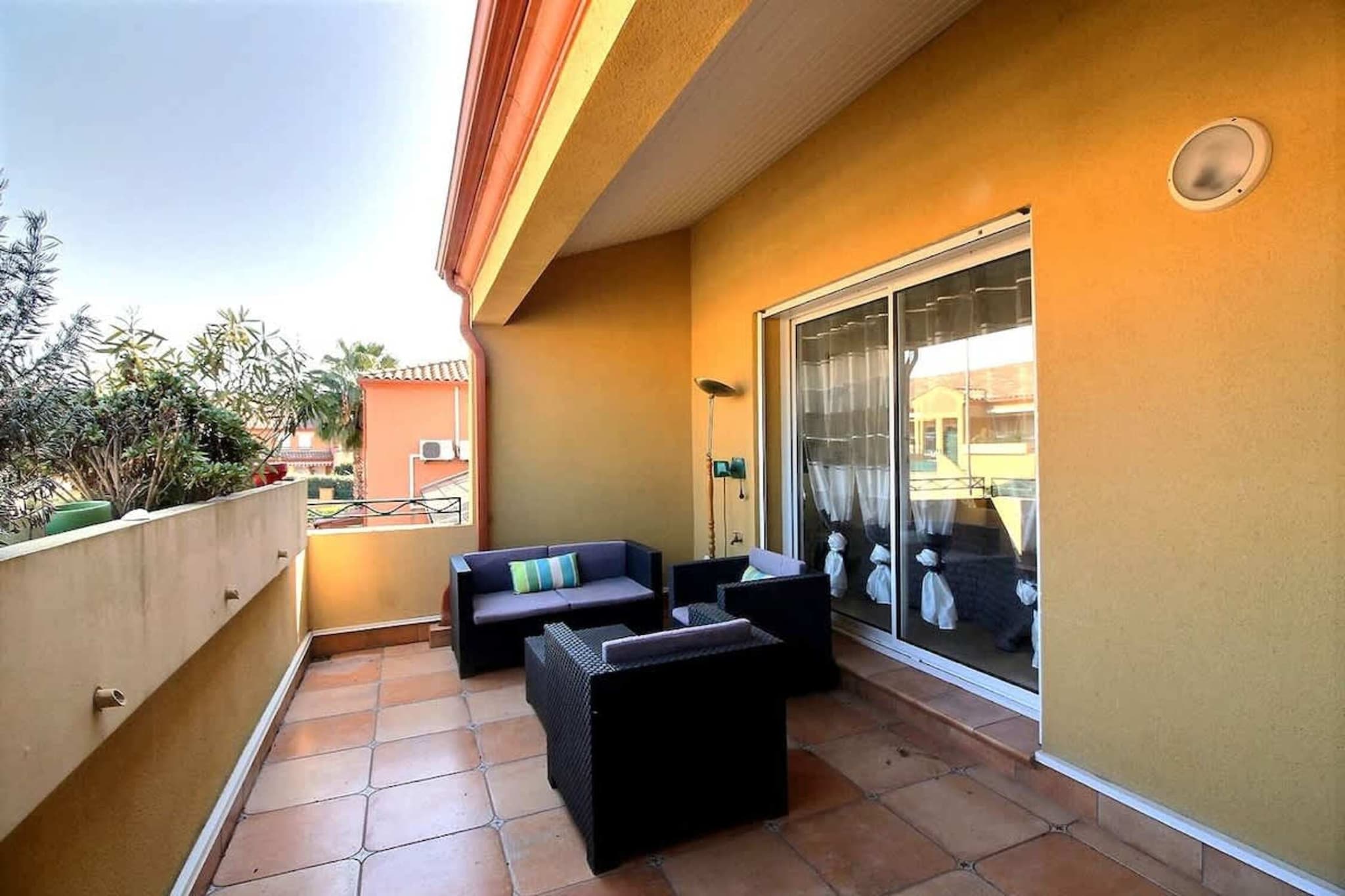 166 VERON-Terrace balcony
