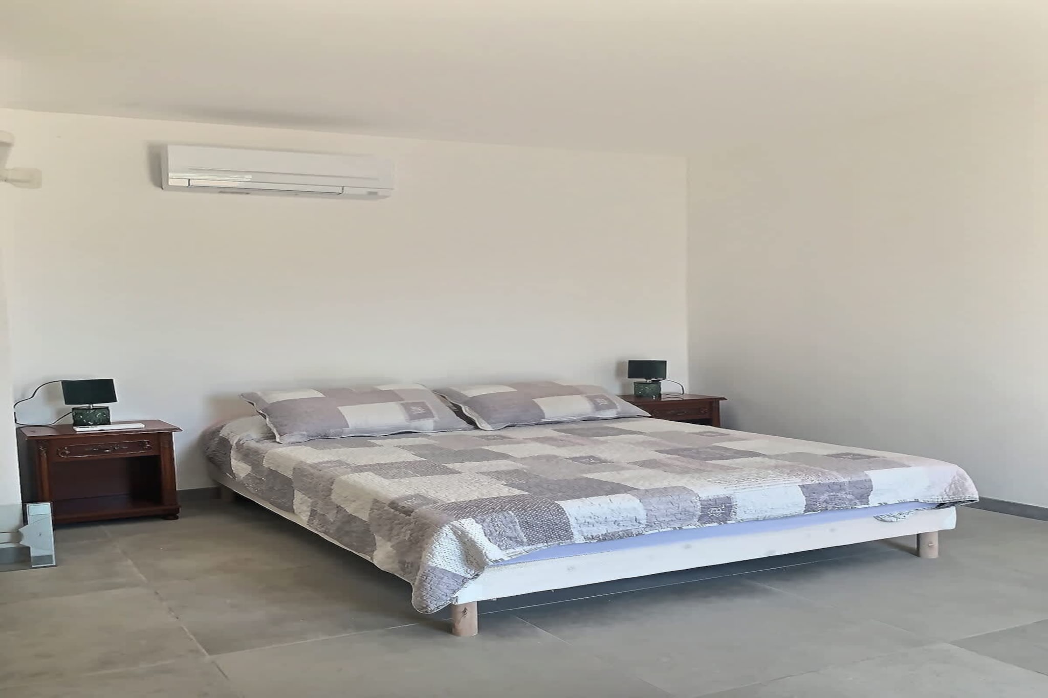 LOU 214 TAIR-Schlafzimmer