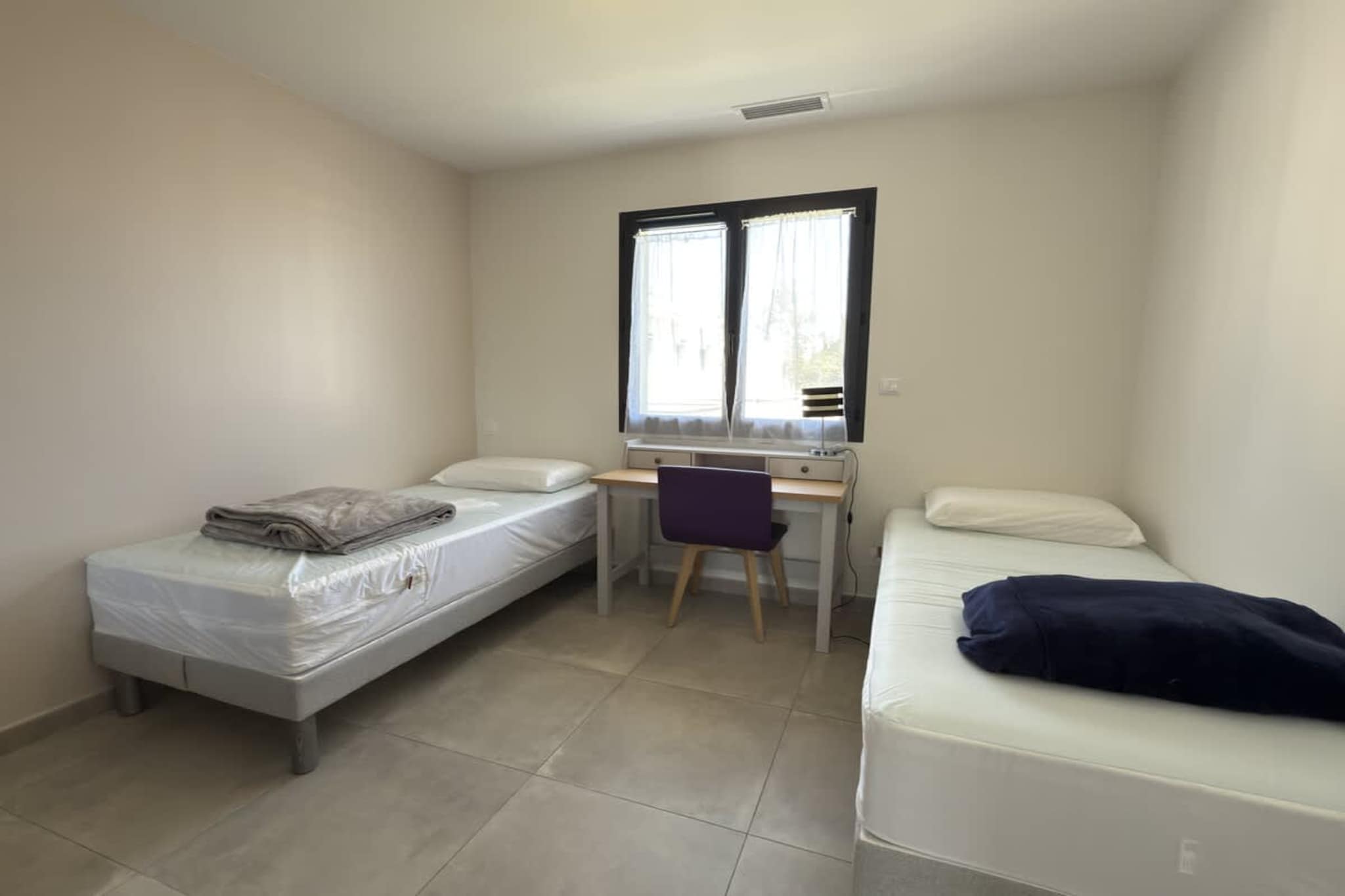 196 ALDAJUSTE-Schlafzimmer