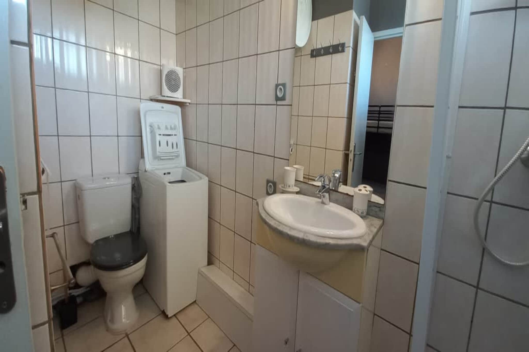 LOU 155 DUMAS-Badkamer