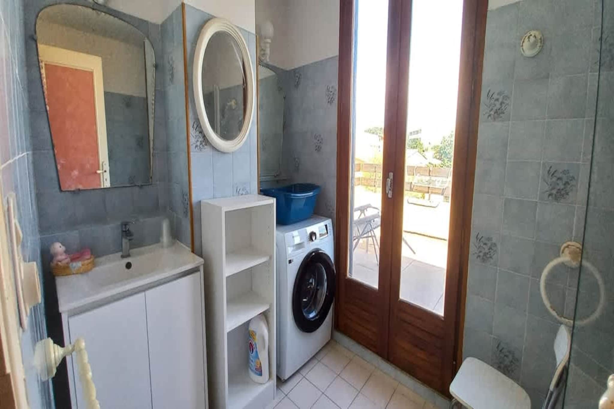 LOU 207 FAGES-Badkamer
