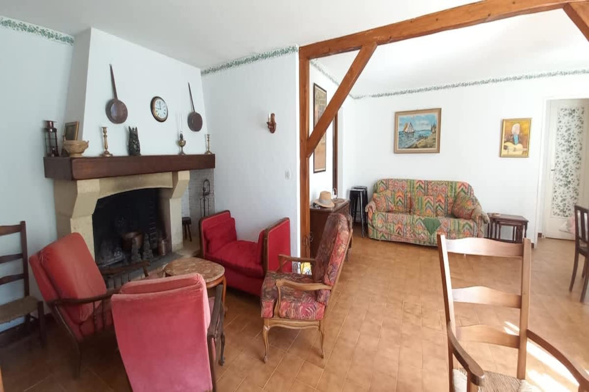 LOU 207 FAGES-Eetkamer