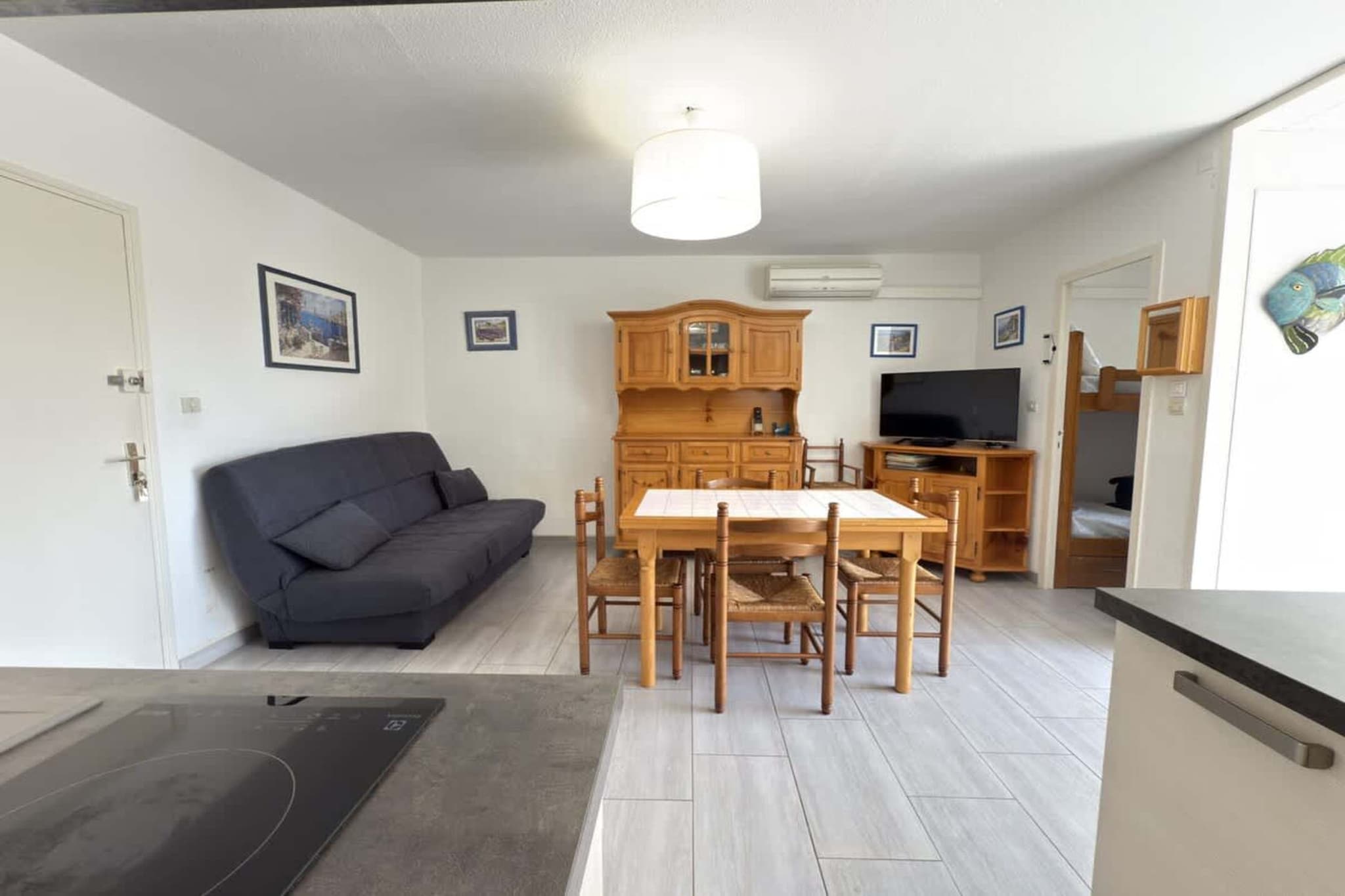 160 GRES-Eetkamer