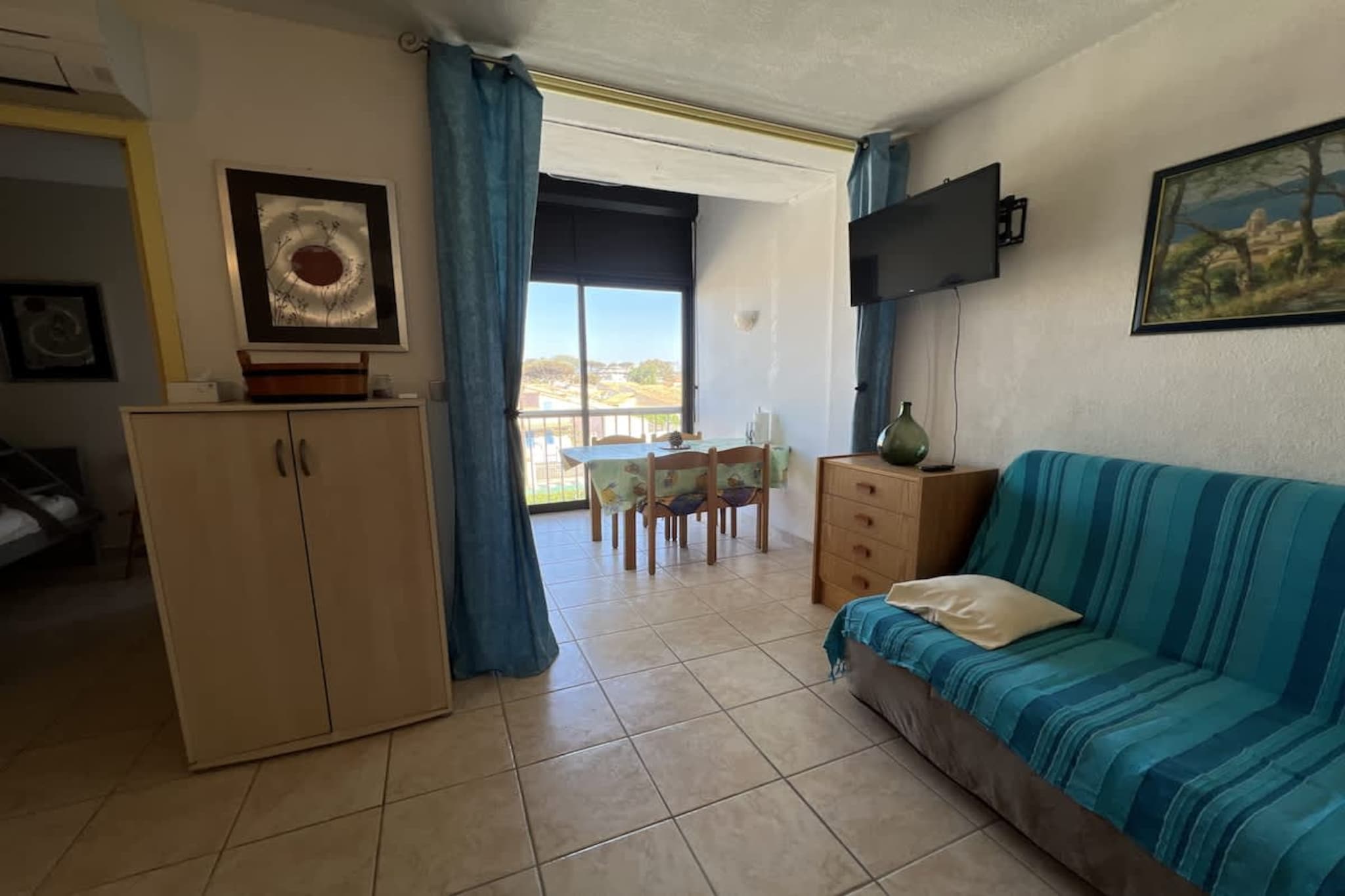 LOU 168 Bonnin-Woonkamer