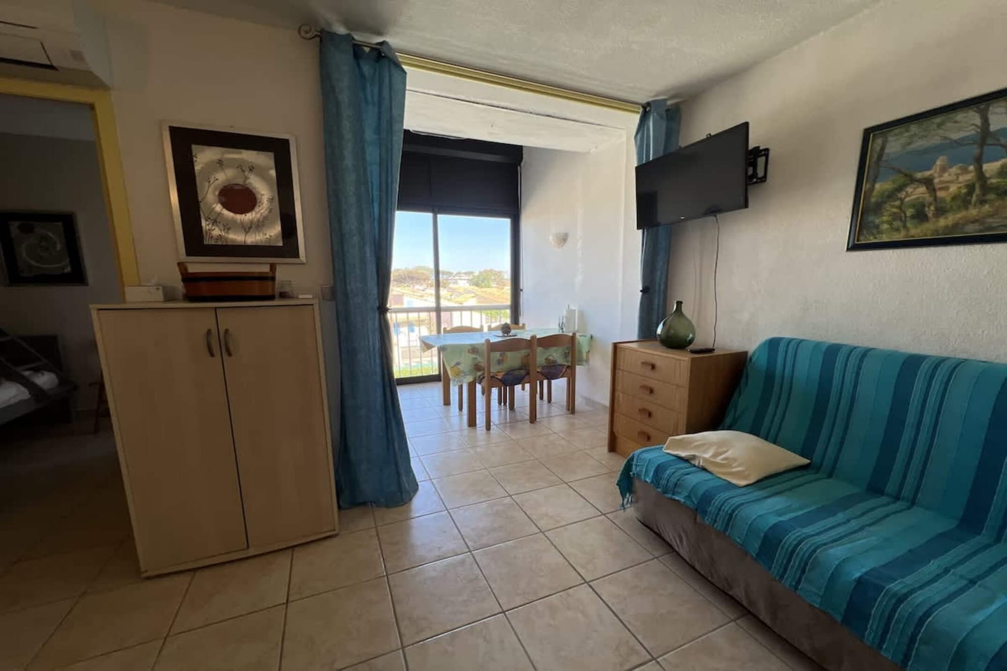 LOU 168 Bonnin-Woonkamer