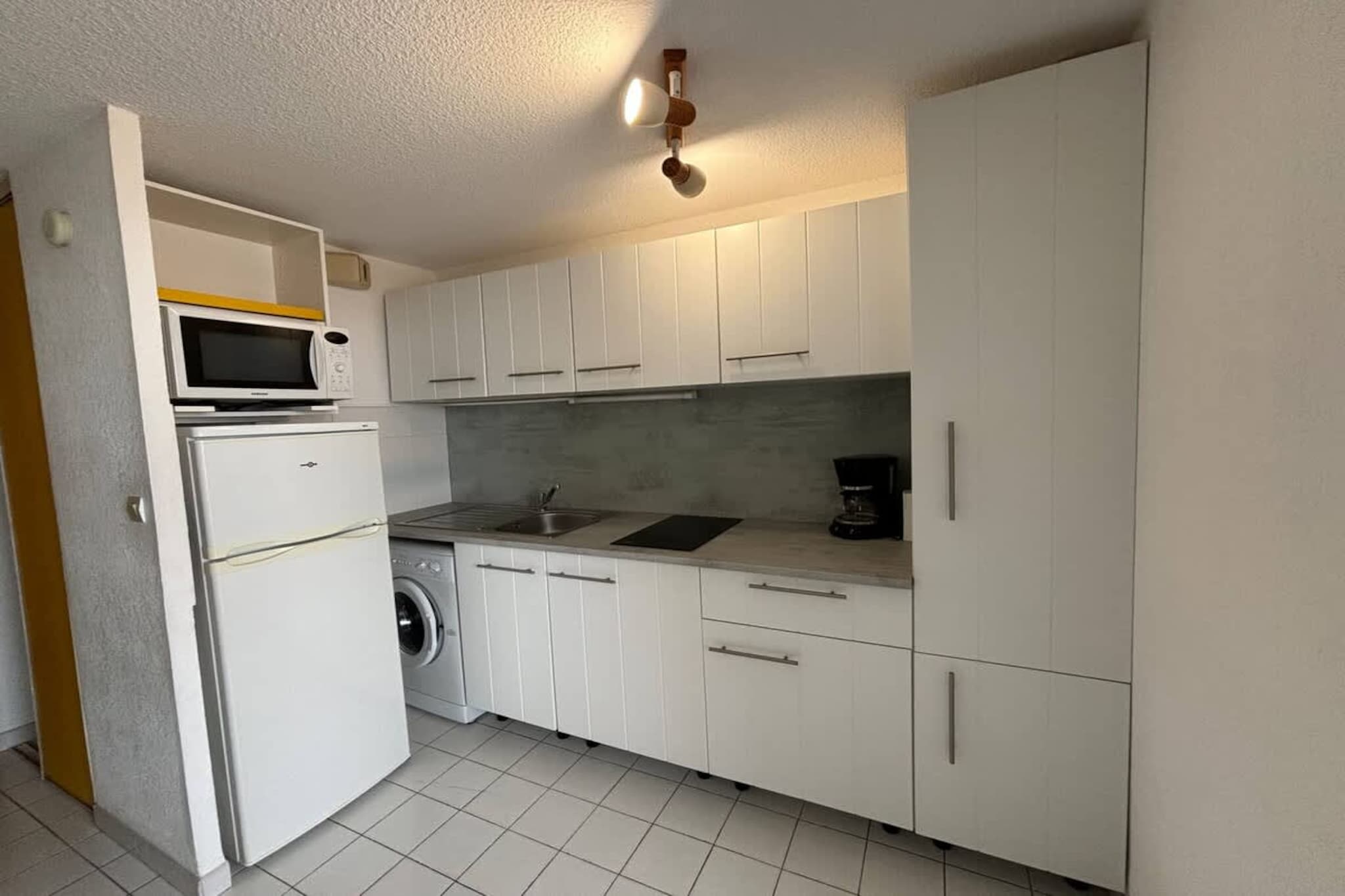 88 Appartement Valra-Keuken