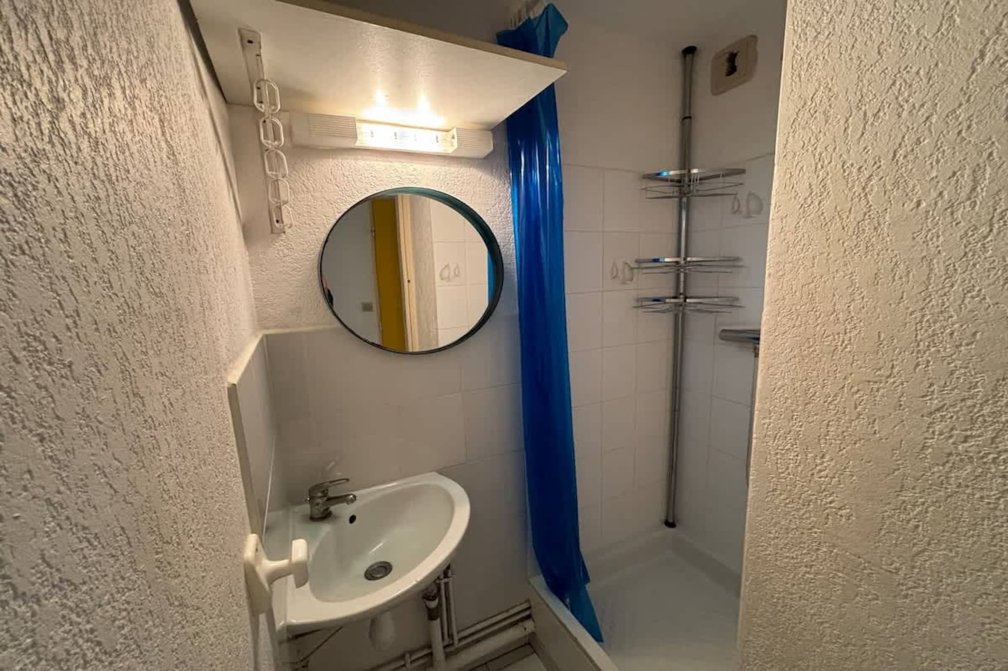 88 Appartement Valra-Badkamer