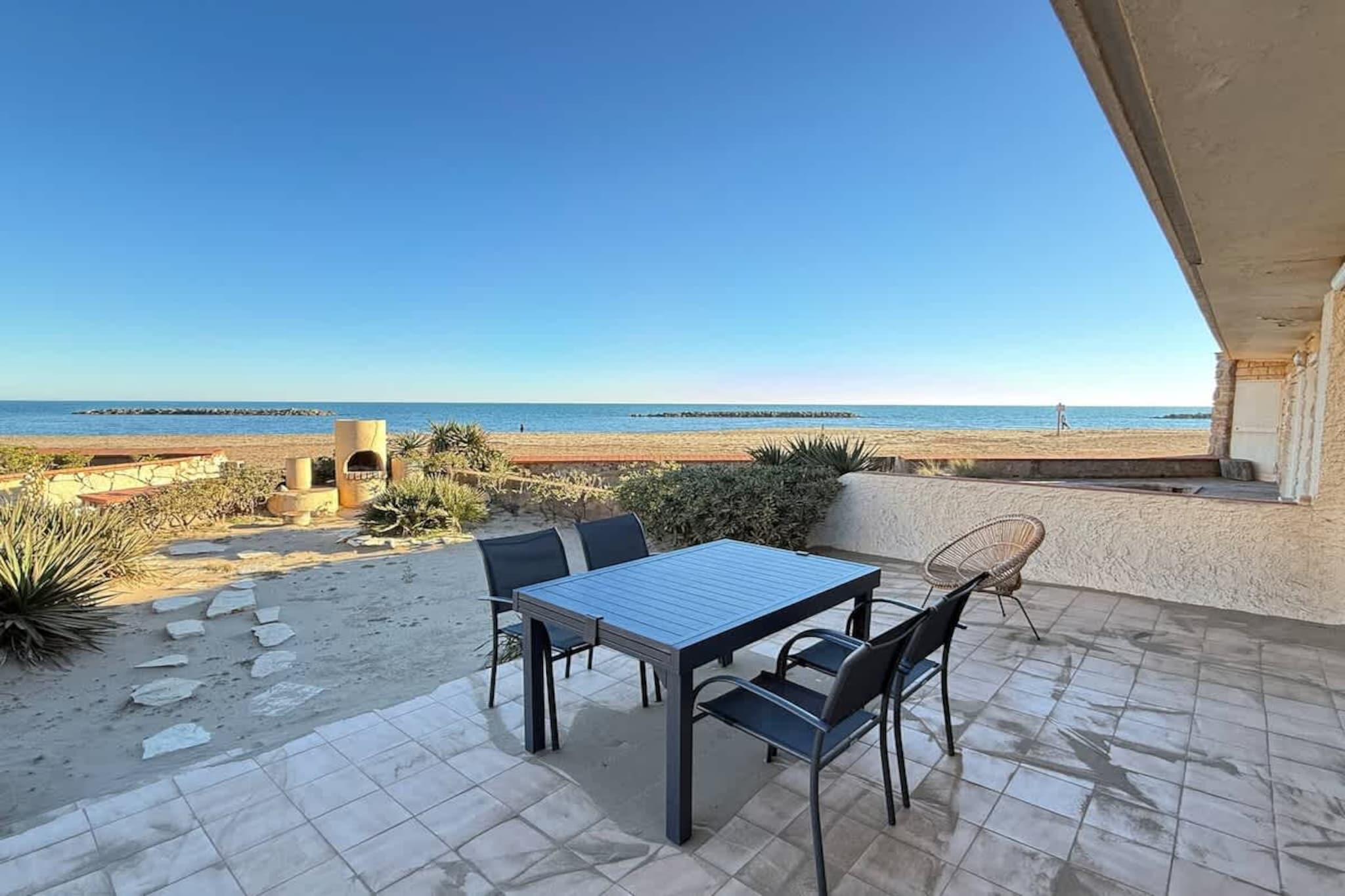 87 Villa sur la plag-Terrasbalkon
