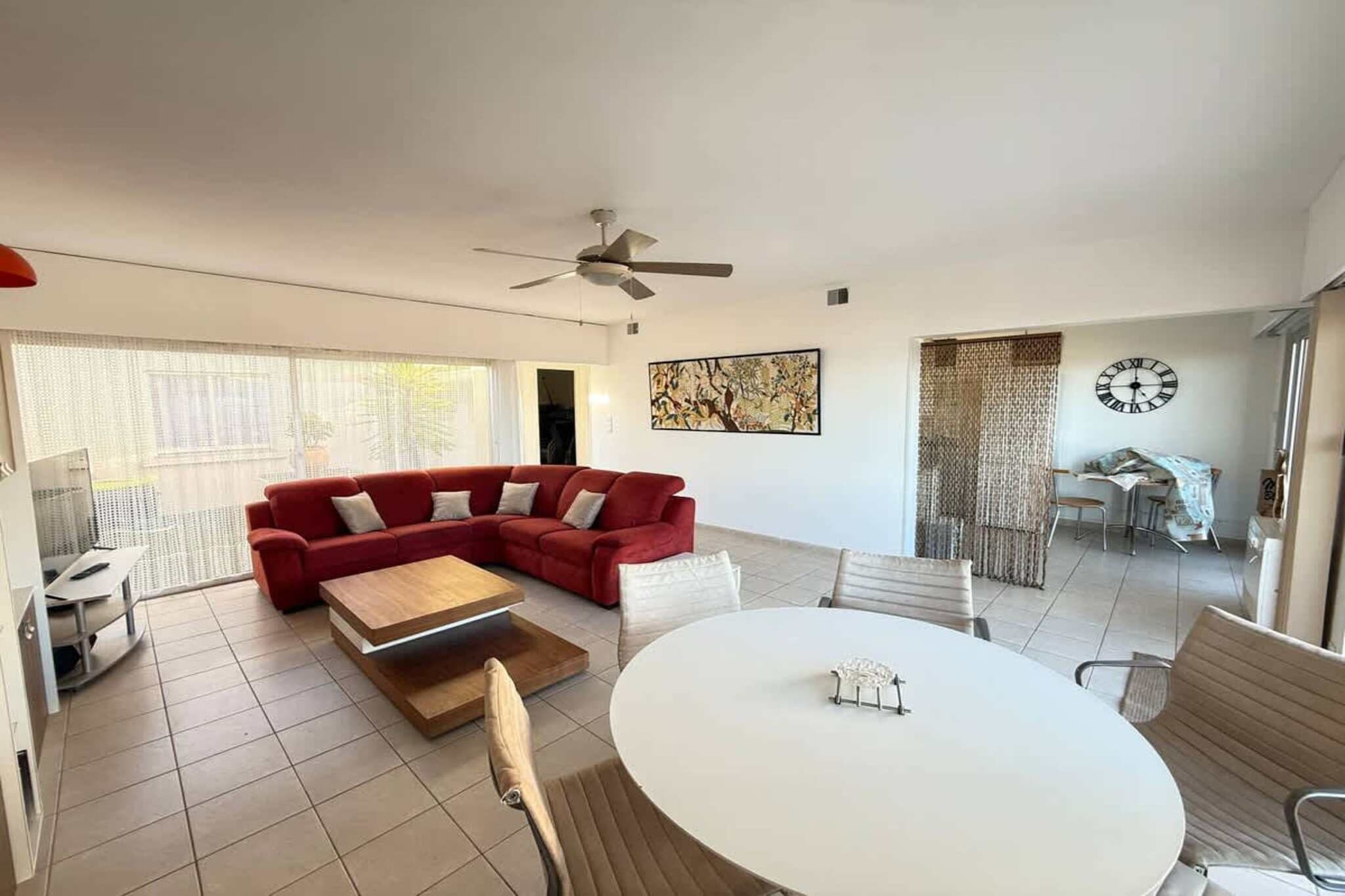 87 Villa sur la plag - Woonkamer