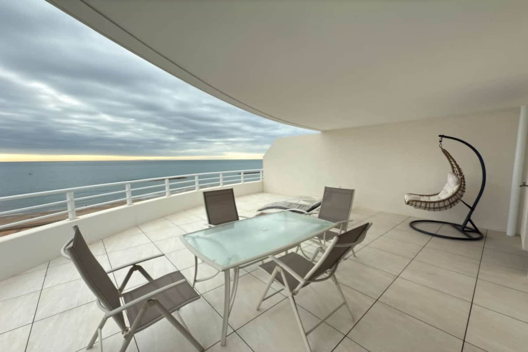 B704-Terrasbalkon