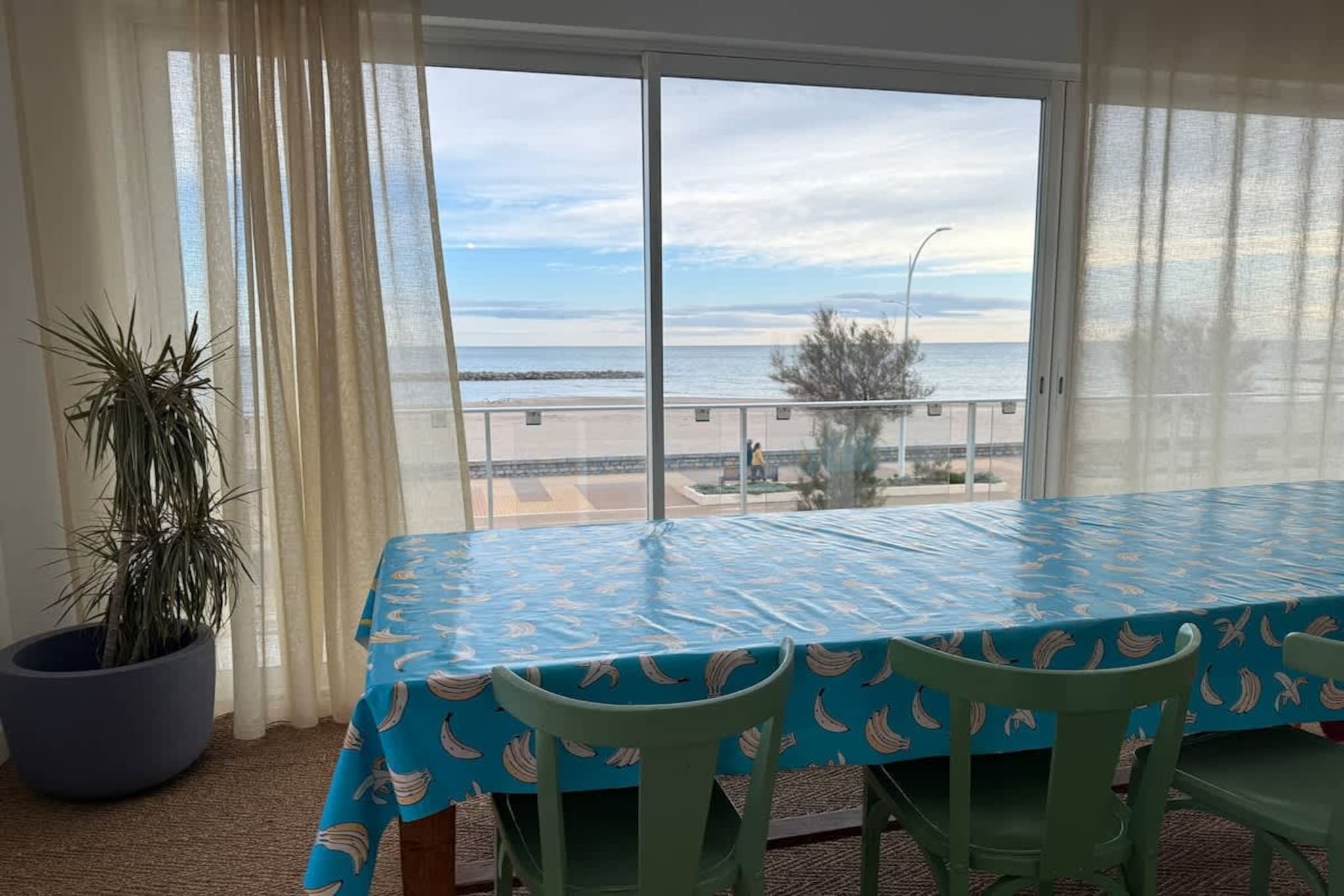 86 Bel appart 120m2-Eetkamer