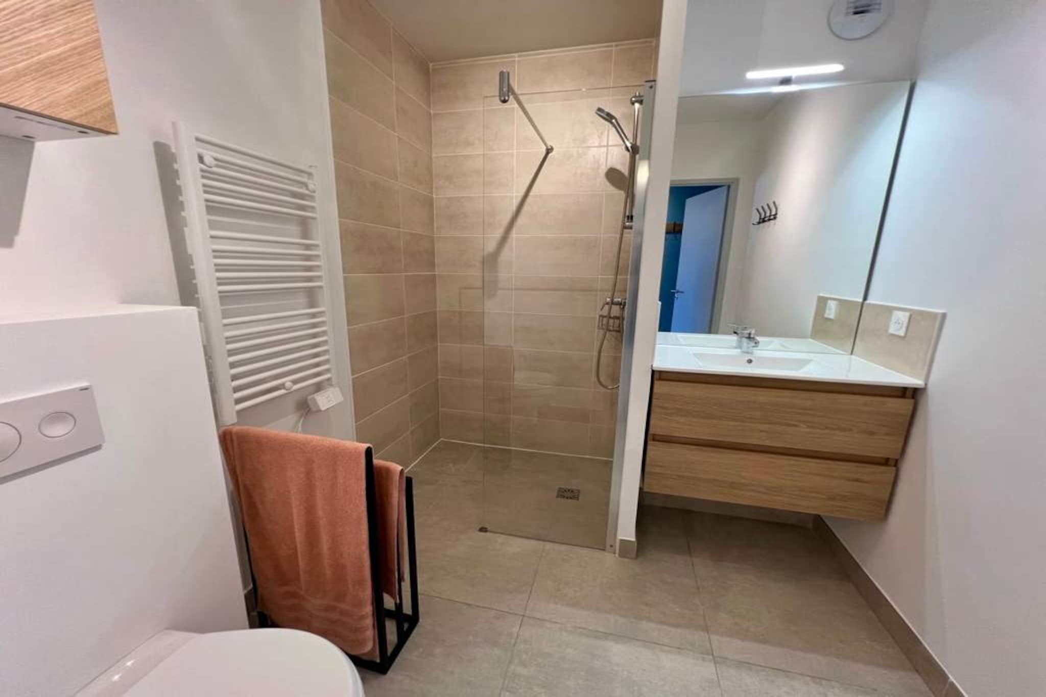 100 HERVOCHON-Badkamer