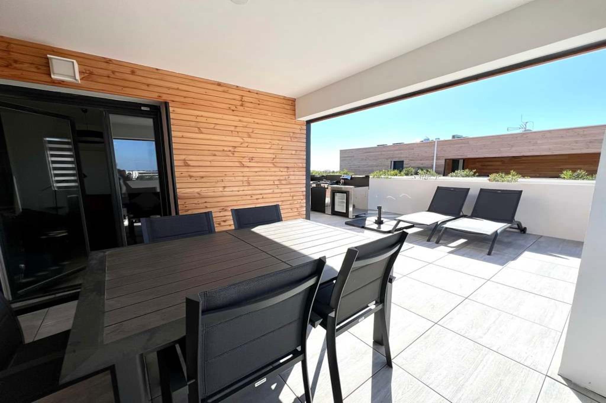 100 HERVOCHON-Terrasbalkon