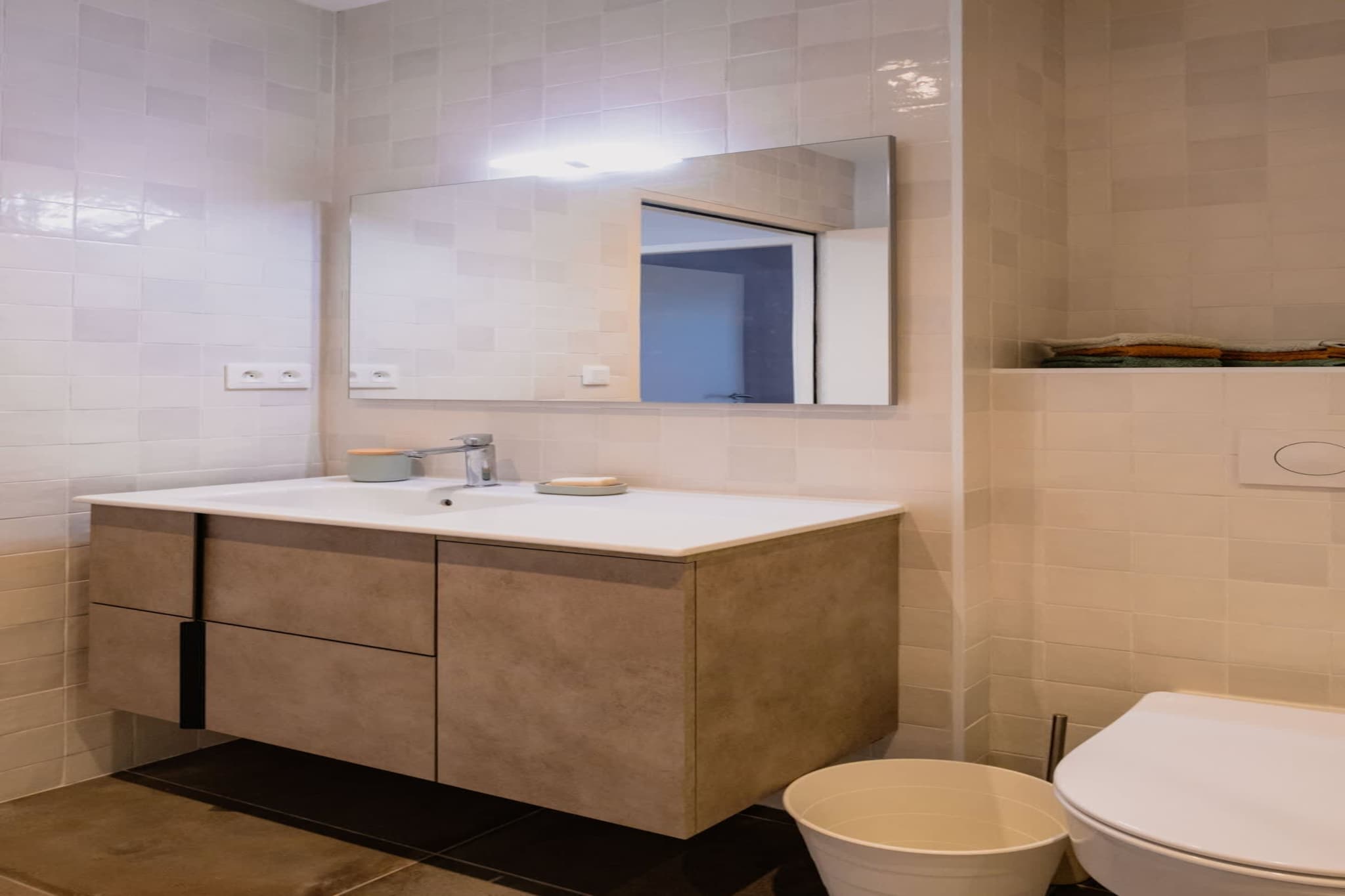 69 La Maison Bleue-Badkamer