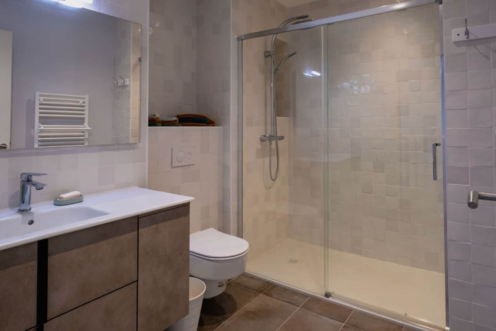 69 La Maison Bleue-Badkamer