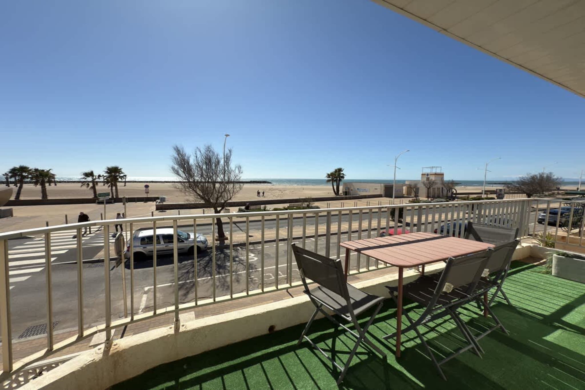 24 Balcon sur la Méd
