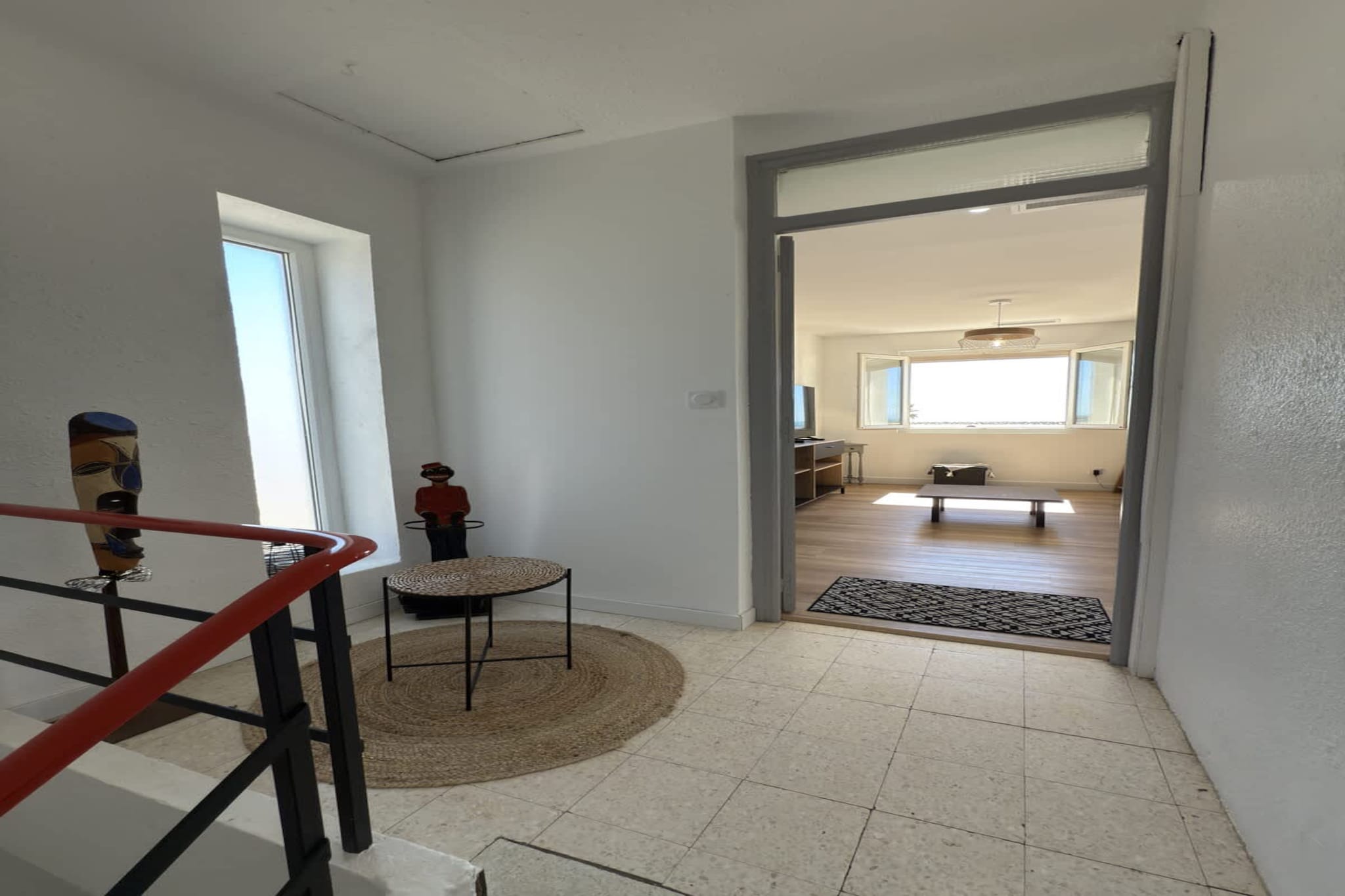 24 Balcon sur la Méd-Overloop