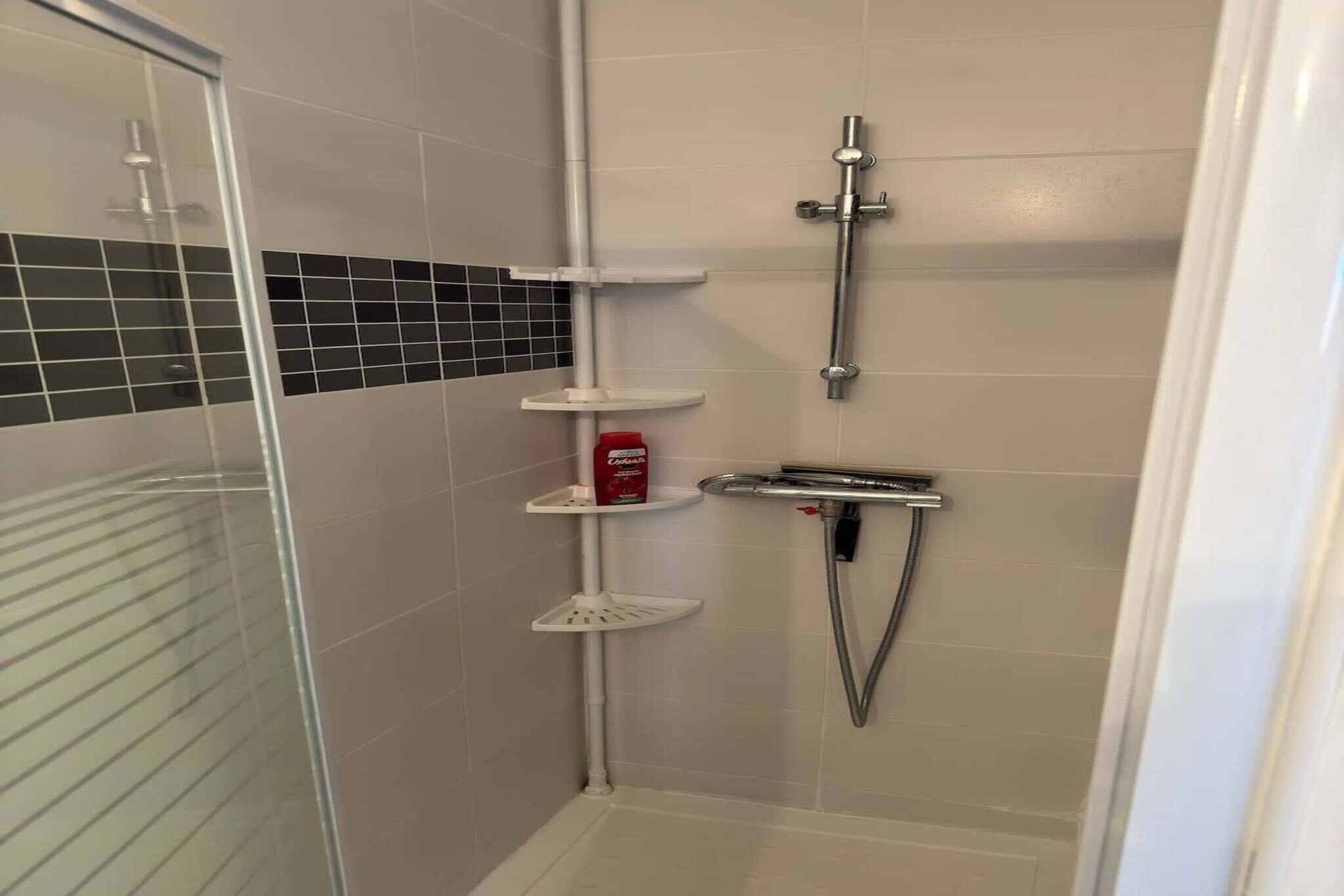 42 Valras Charme &-Badkamer