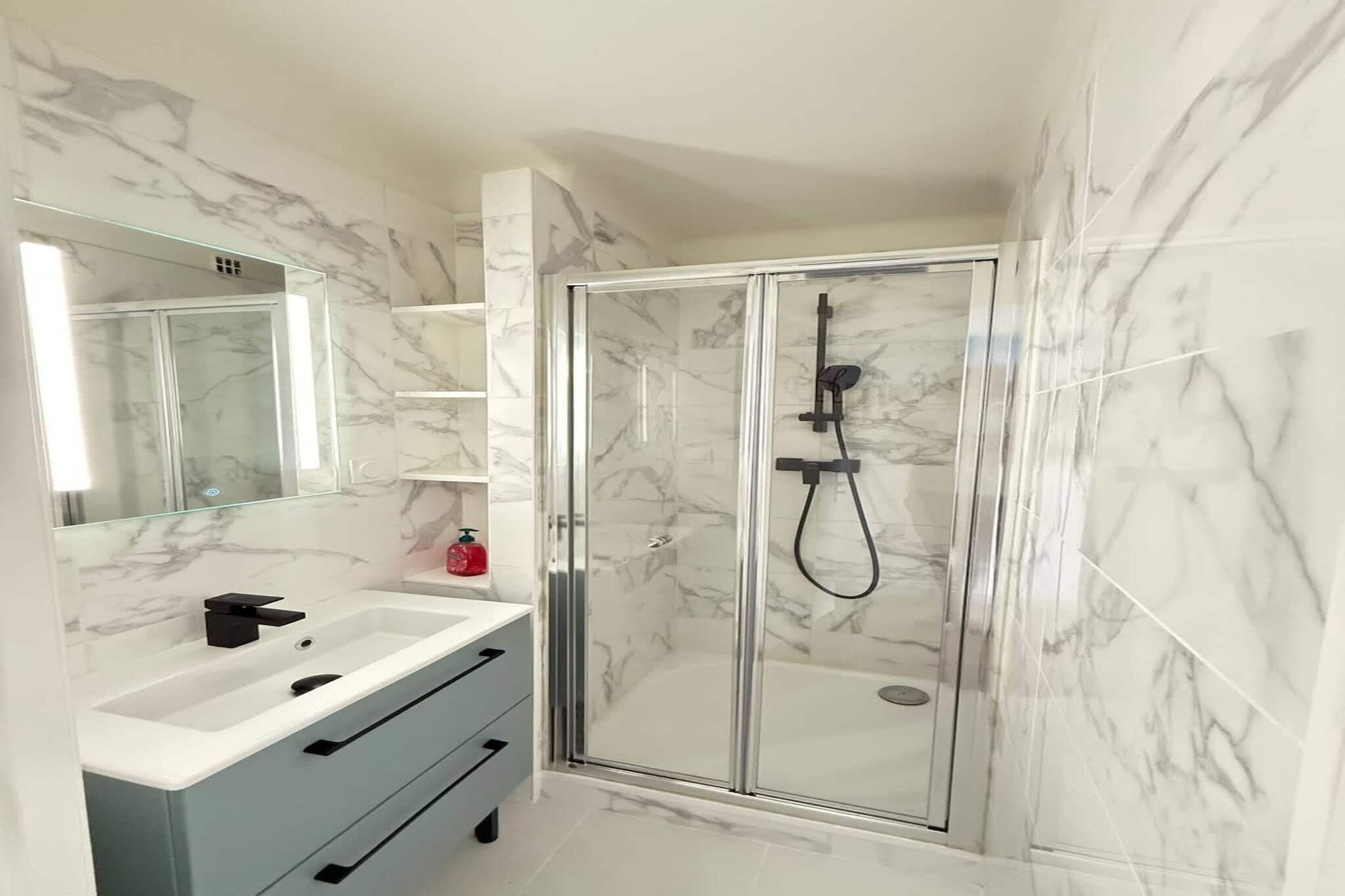 82 Vue Mer et Plage - Badkamer
