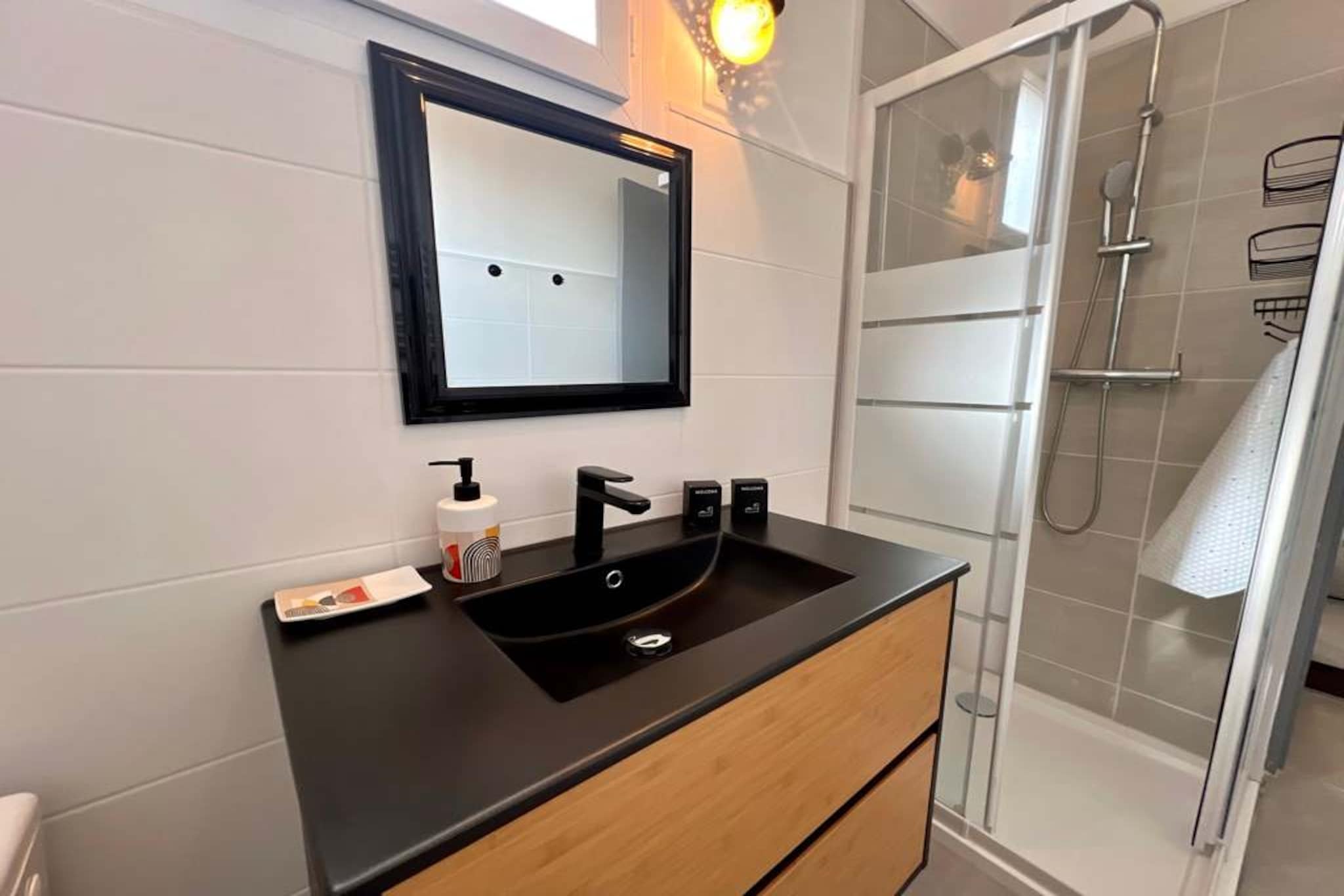 105 LIGNON-Badkamer