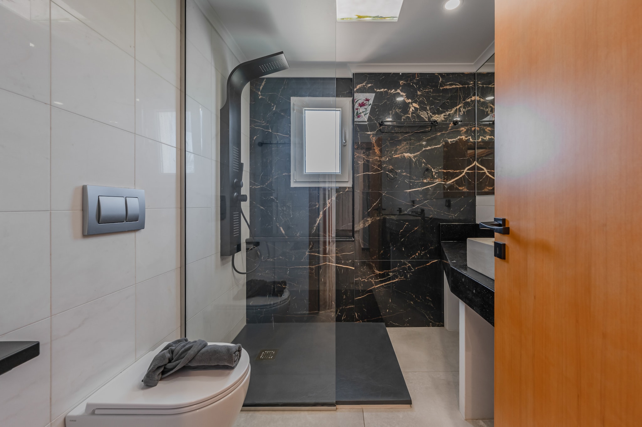 Varimpo Luxury Escape-Badkamer