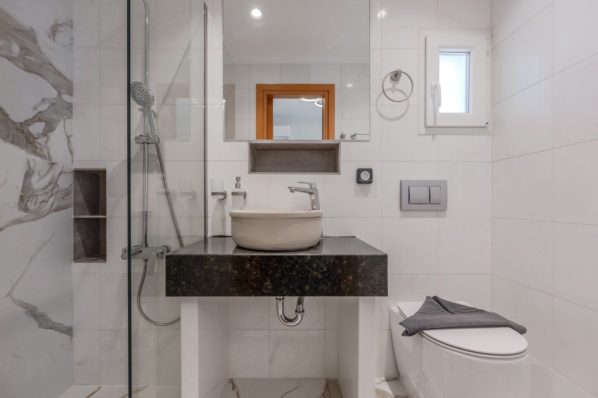 Varimpo Luxury Escape-Badkamer