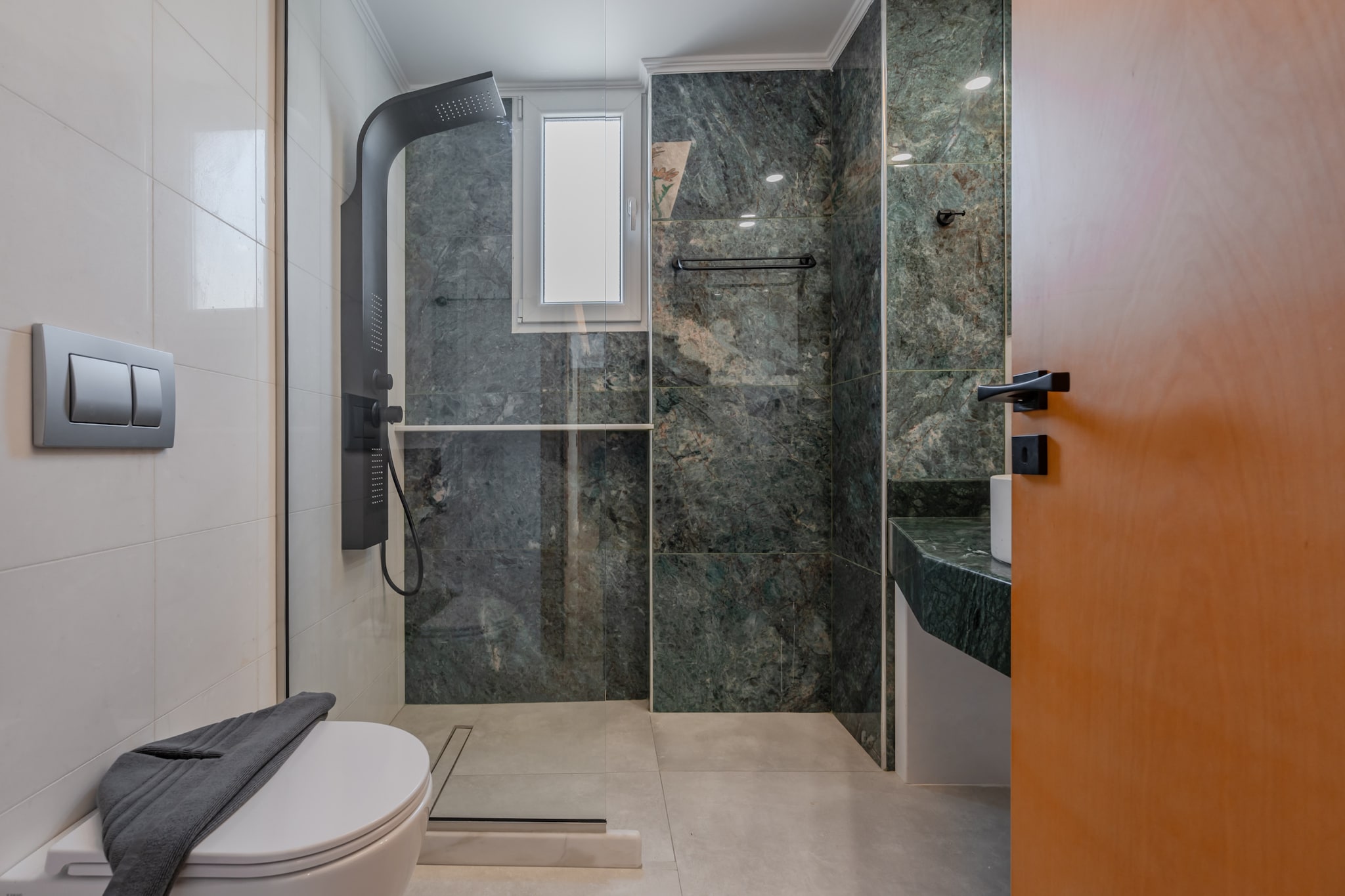 Varimpo Luxury Escape-Badkamer