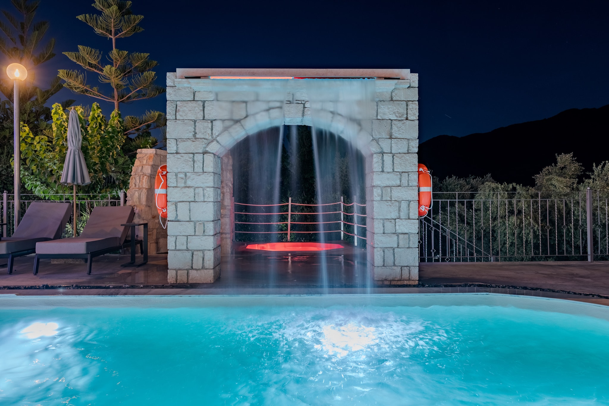 Varimpo Luxury Escape-Pool