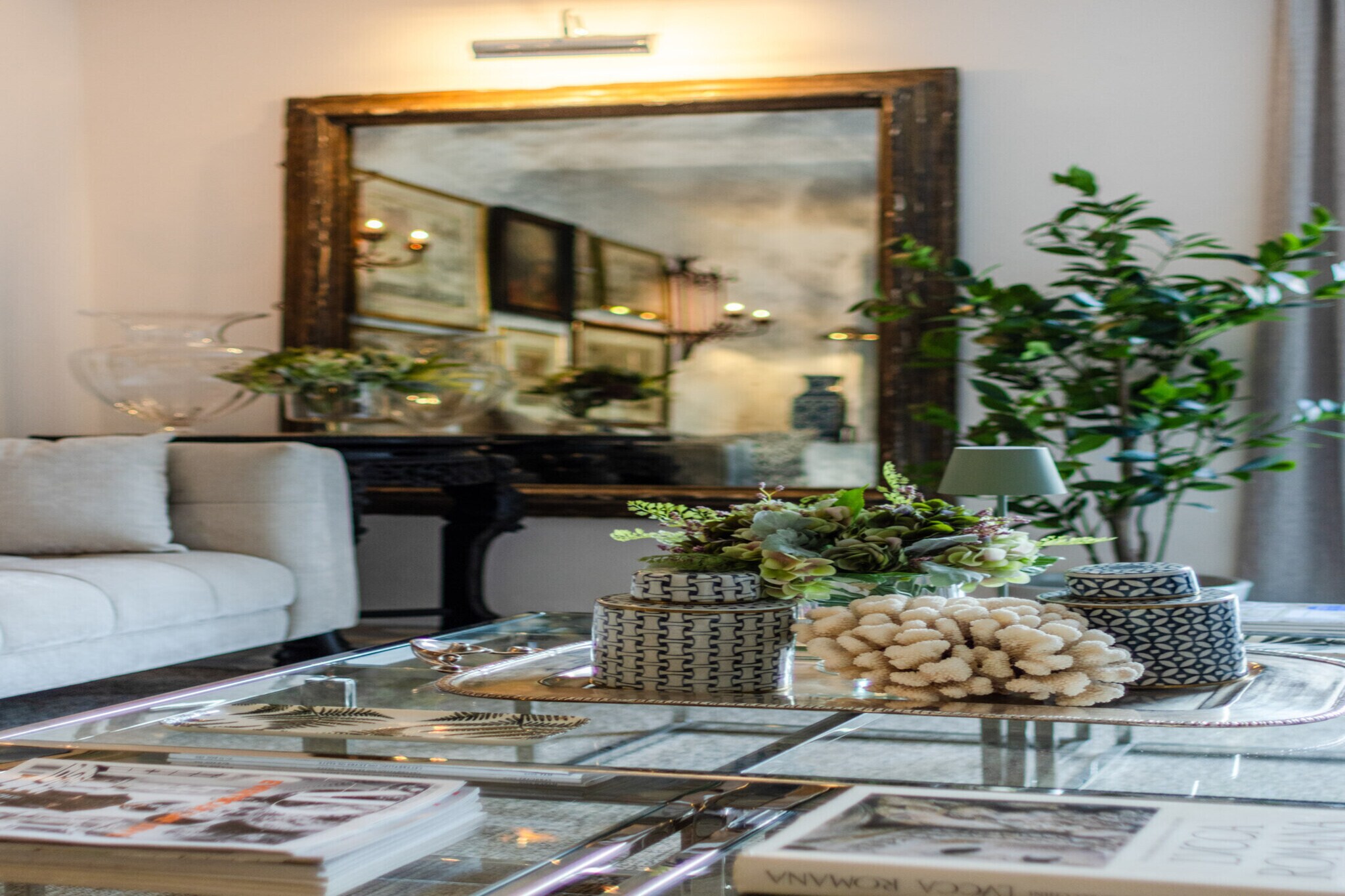 Imagine the golden sunlight in a bright and airy space, inviting you just minutes from the Dutch coast. Welcome to a charming and spacious bungalow in Sint Maartenszee, perfect for five people. This idyllic setting offers peace, space, and sunshine for a fantastic beach holiday.

Inside, discover a bright living/dining room. The open-plan kitchen is fully equipped with a ceramic hob, coffee maker, oven, microwave, dishwasher, and refrigerator/freezer. French windows lead to a large private garden (1,000 mÂ²) with a terrace and fireplace/barbecue. Awnings ensure maximum comfort. The bungalow has four bedrooms: two with double beds (140x190 cm, 160x200 cm) and two with two single beds (90x190 cm each). The master bedroom has a private shower/WC. The modern master bathroom has a bathtub, shower, and two sinks, as well as a separate WC. A washing machine, dryer, and electric car charger are available.

A walk or bike ride will take you directly to the sandy beach of Sint Maartenszee (0.3 km). Water sports are 2 km away, horseback riding 3 km, and golf 30 km away. Restaurants are 2 km away, and a supermarket is 3.5 km away. Your private heated pool (8 x 4 m, open April to September) offers ocean views from the terrace, perfect for a dip or a barbecue. A garage offers parking. Lannion train station is 19 km away. Up to two dogs are welcome.