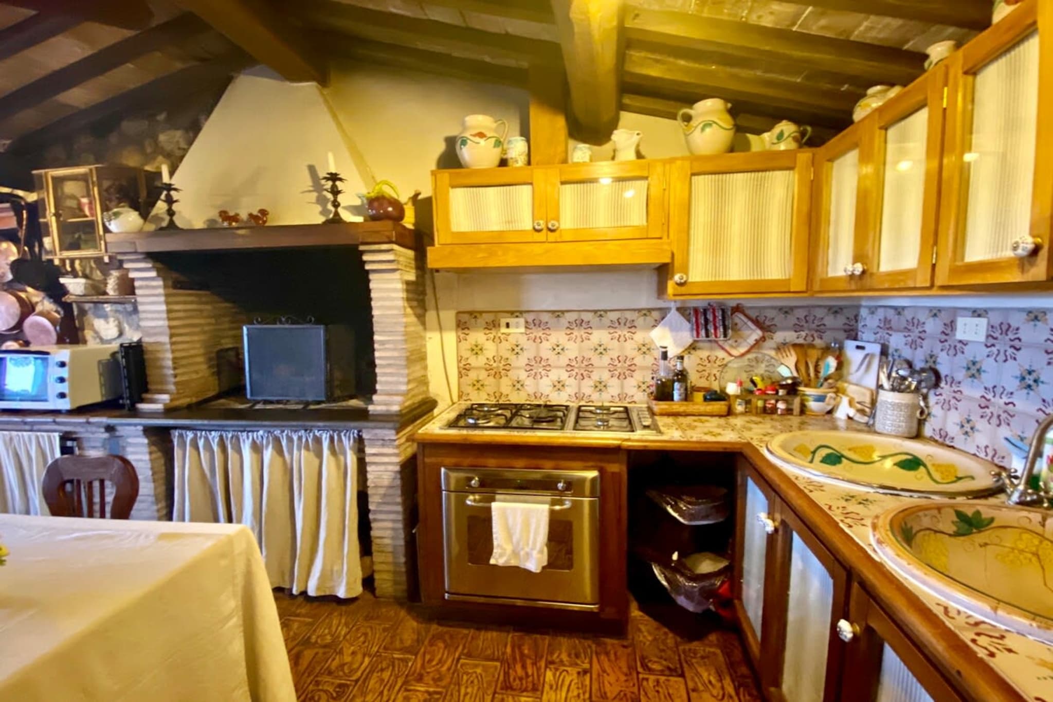 Bed Linen, Desk, Fan, Hot Water, Wardrobe, Kitchen(stove, electric kettle, toaster, coffee machine, oven, microwave, dishwasher, fridge-freezer, dishes and cutlery, Cooking basics), Living/diningroom(TV(cable, satellite), dining table, fireplace, seating area, DVD player), bedroom(double king size bed), bedroom(double king size bed), bedroom(double bed), bedroom(double bed), bedroom(double bed), bedroom(double king size bed), bedroom(double bed), bedroom(double bed), bathroom(bath tub, washbasin, toilet, hairdryer), bathroom(bath tub, washbasin, toilet), bathroom(bath tub, washbasin, toilet, shampoo), bathroom(bath tub, washbasin, toilet), bathroom(bath tub, washbasin, toilet), bathroom(bath tub, washbasin, toilet), bathroom(bath tub, washbasin, toilet), bathroom(bath tub, washbasin, toilet), bathroom(bath tub, washbasin, toilet), bathroom(bath tub, washbasin, toilet), Internet access, First Aid, Indoor pool, Indoor play area, Play area, tumble dryer, sauna, washing machine, balcony or terrace, heating, air conditioning, BBQ, swimming pool(private), fitness equipment, high chair, iron, crib(free), Towels/Sheets (Incl.), Essentials, Carbon monoxide detector, Cleaning Disinfection, Enhanced cleaning practices, Fireplace guards, High touch surfaces disinfected, Mountain, Mountain view, Rural, Village