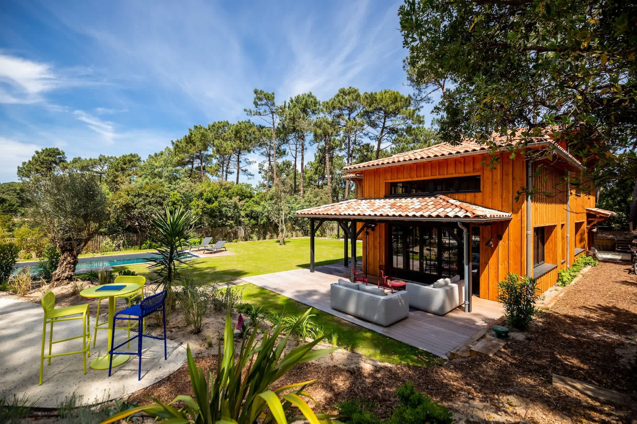 Villa Sylvestre-Exterior in summer