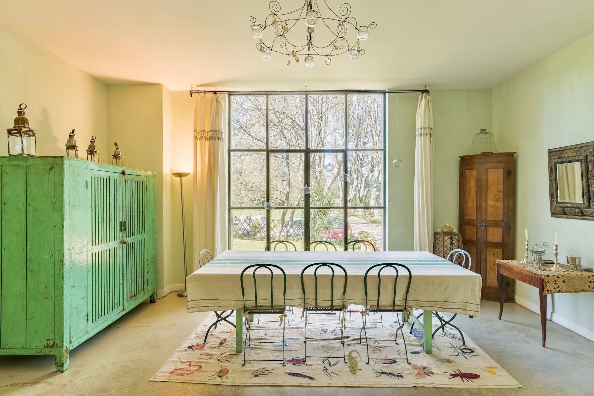 Mas de Corinne-Eetkamer