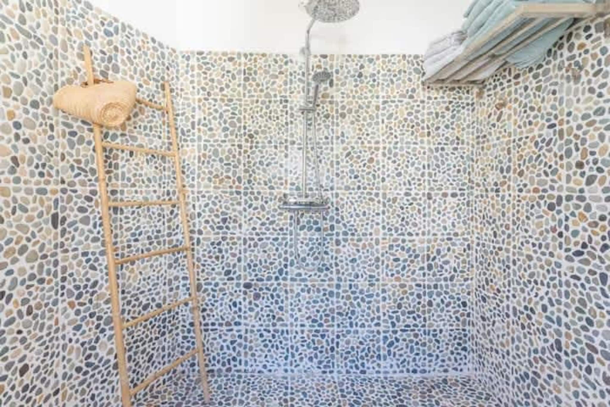 Mas de Corinne-Badkamer