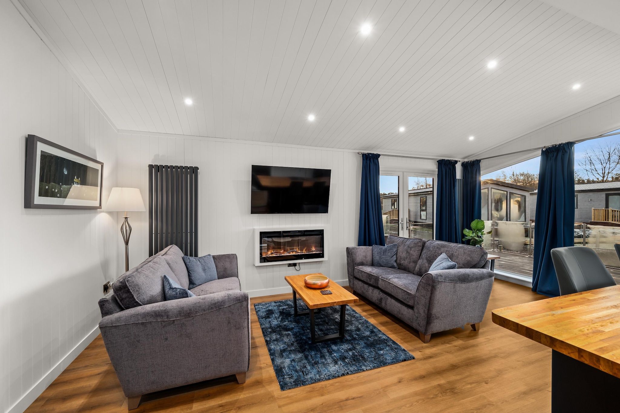 PADDOCK  JUNIOR 2 BED CHALET-Living room