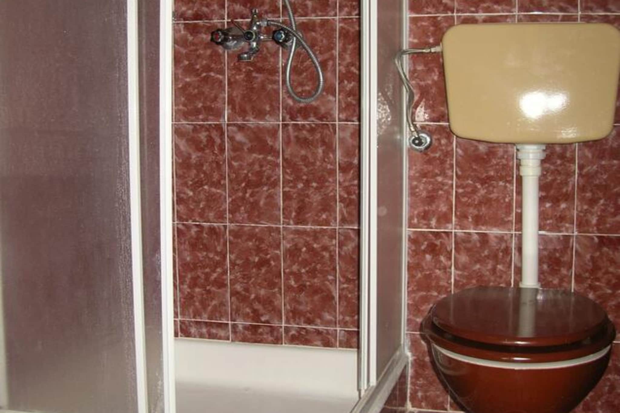 Apartment with Terrace and Sea View Brodarica - Two Bedroom Apartment with Sea View-Badezimmer