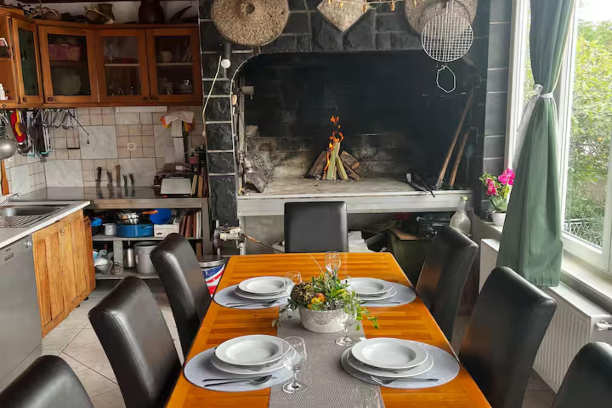 House Burić - Two Bedroom House-Dining room