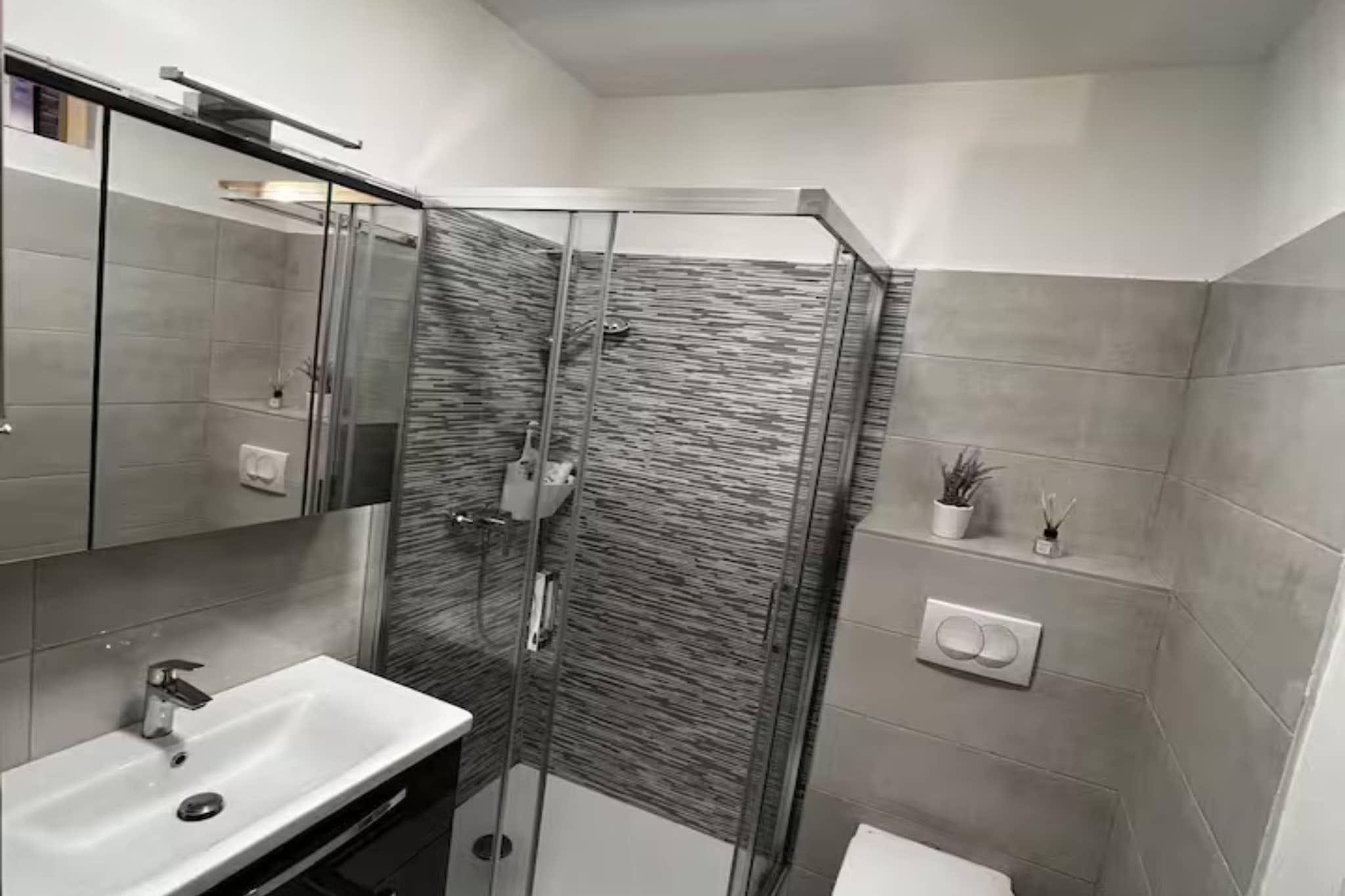 House Burić - Two Bedroom House-Bathroom
