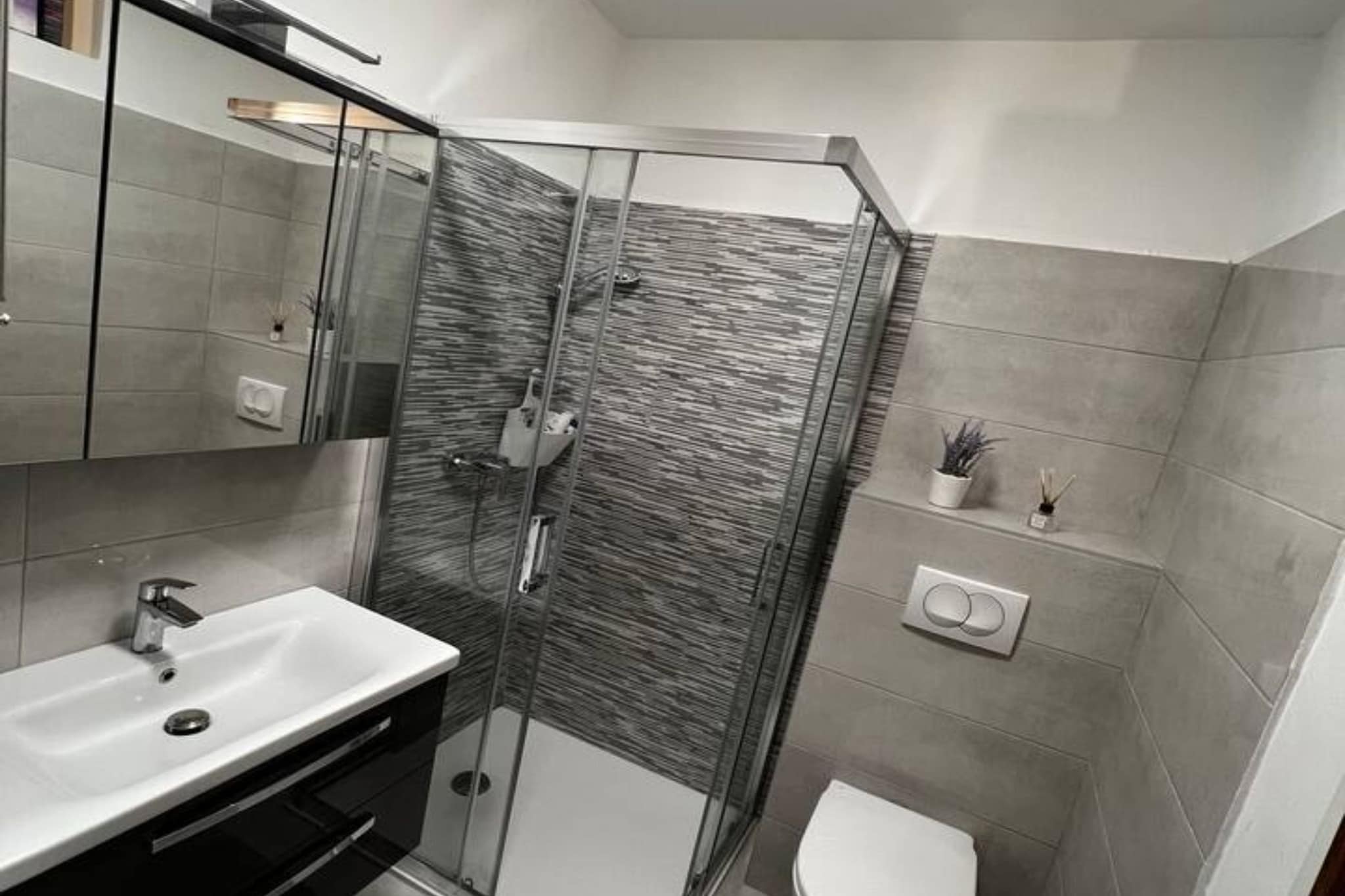House Burić - Two Bedroom House-Bathroom