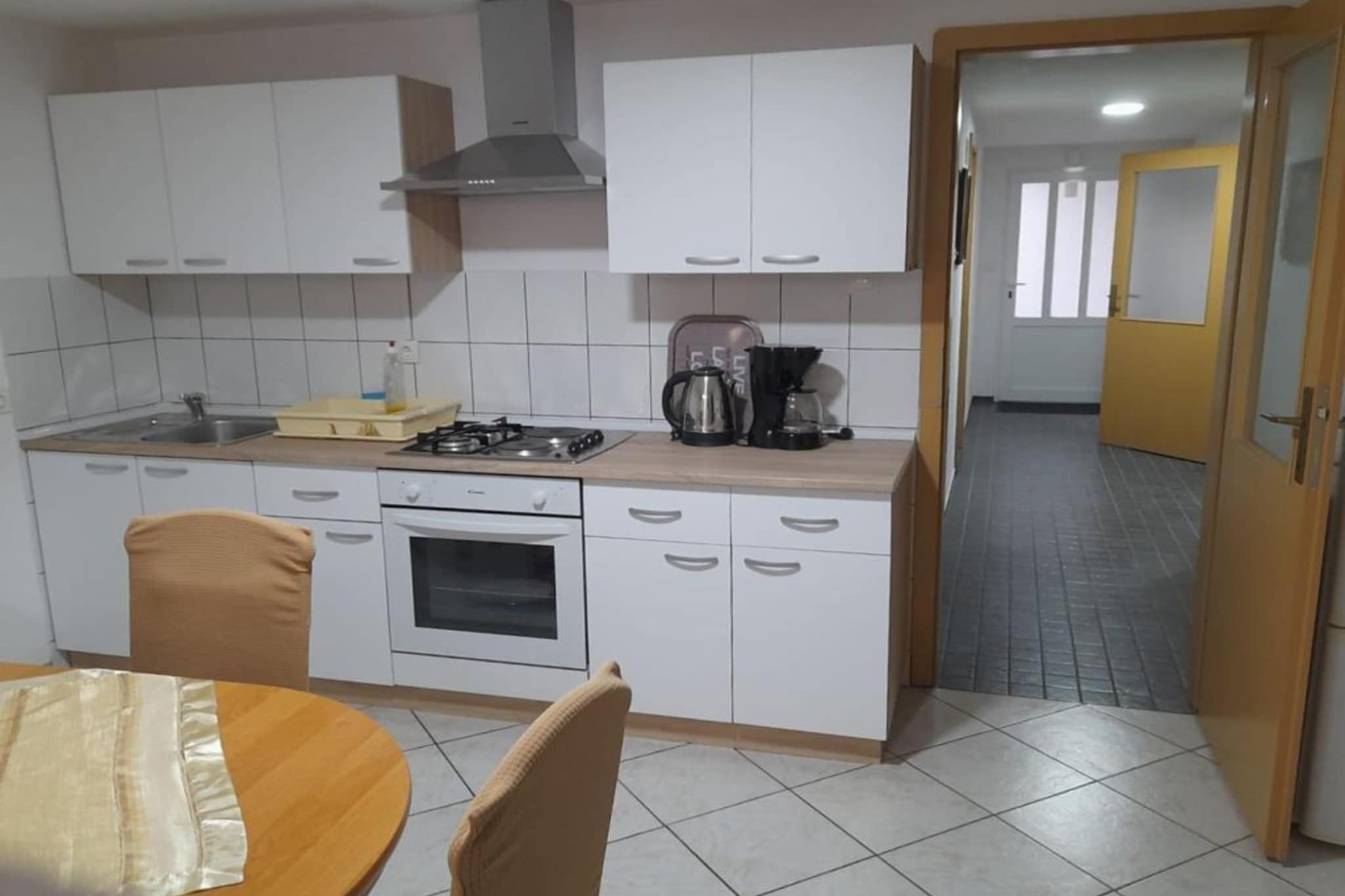 Peaceful Apartments Harfa - Two Bedroom Apartment 3-Keuken
