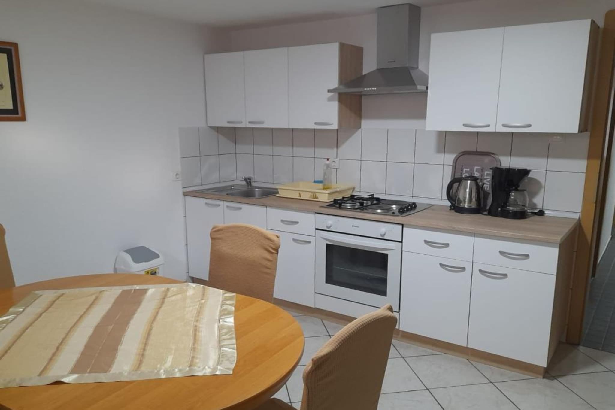Peaceful Apartments Harfa - Two Bedroom Apartment 3-Keuken
