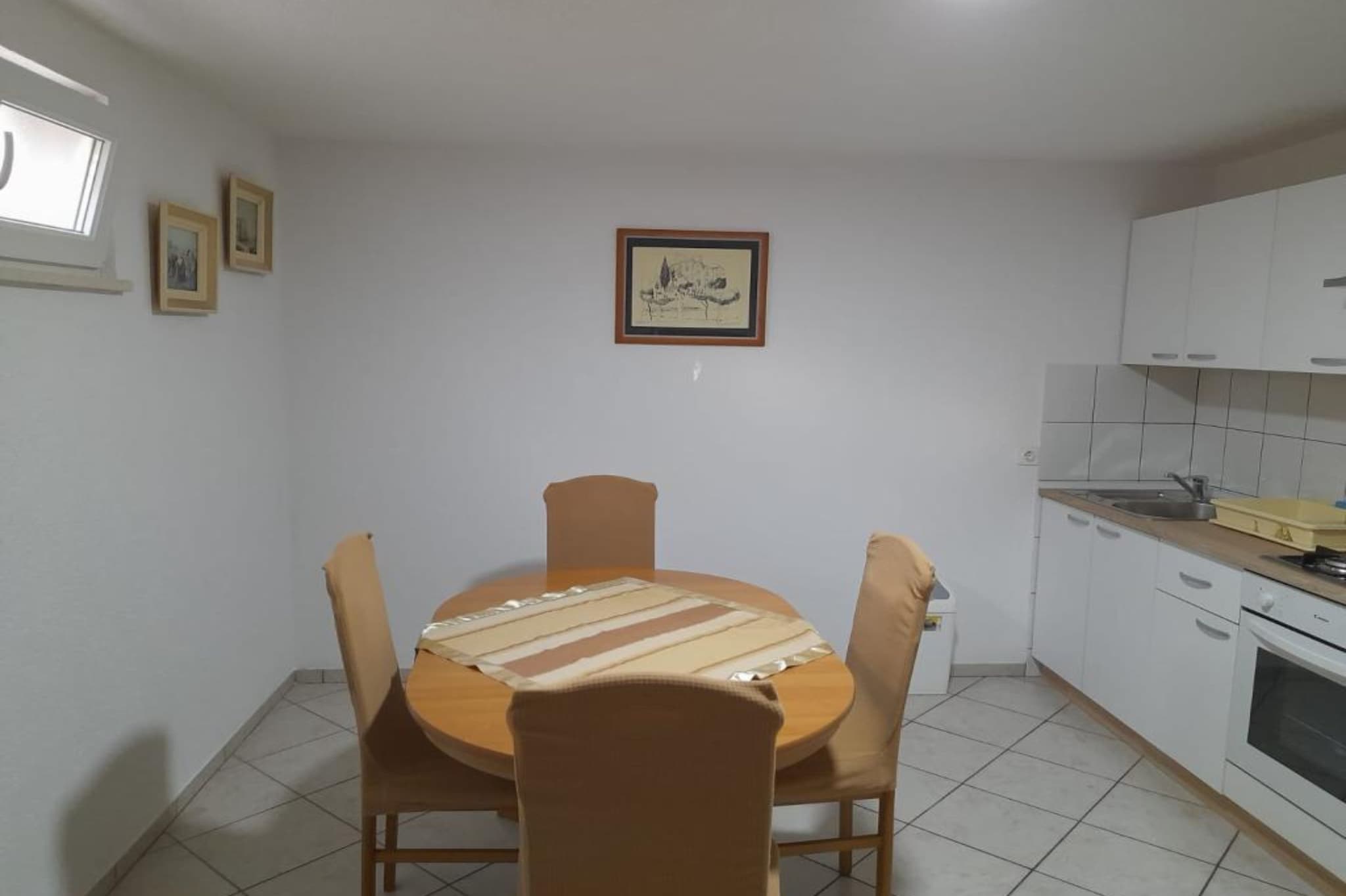 Peaceful Apartments Harfa - Two Bedroom Apartment 3-Keuken