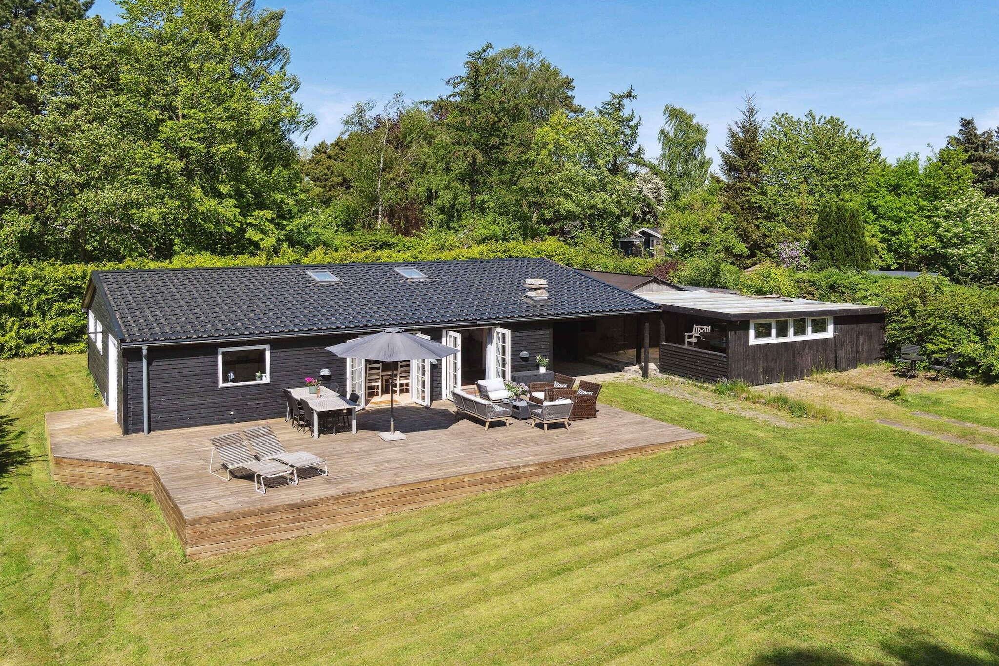 5 Sterne Ferienhaus in Dronningmølle-Im Freien