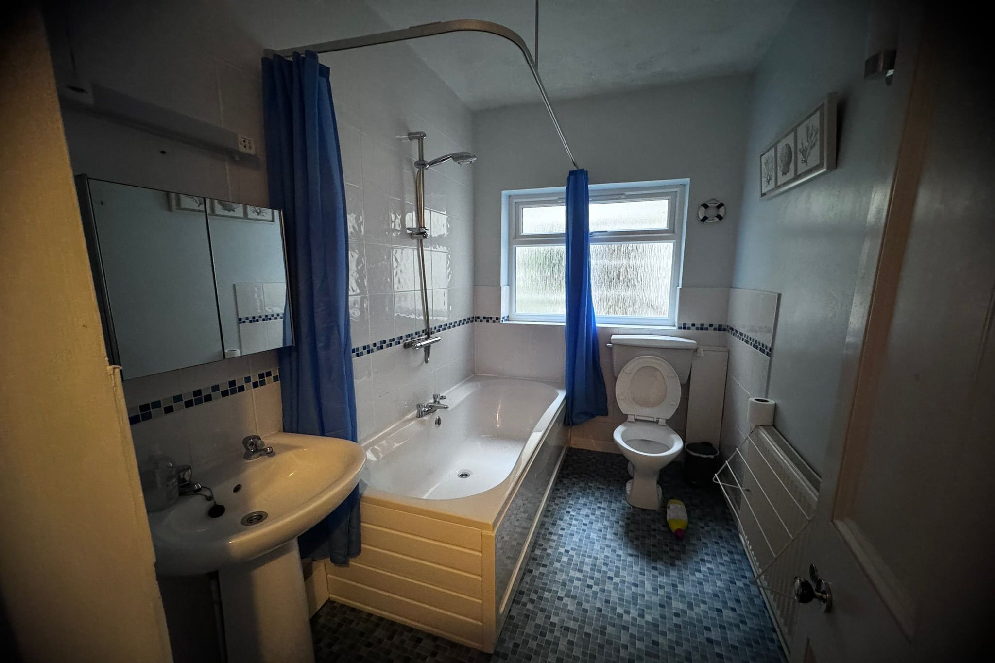 SEASIDE  one bed 2 guest-Badkamer