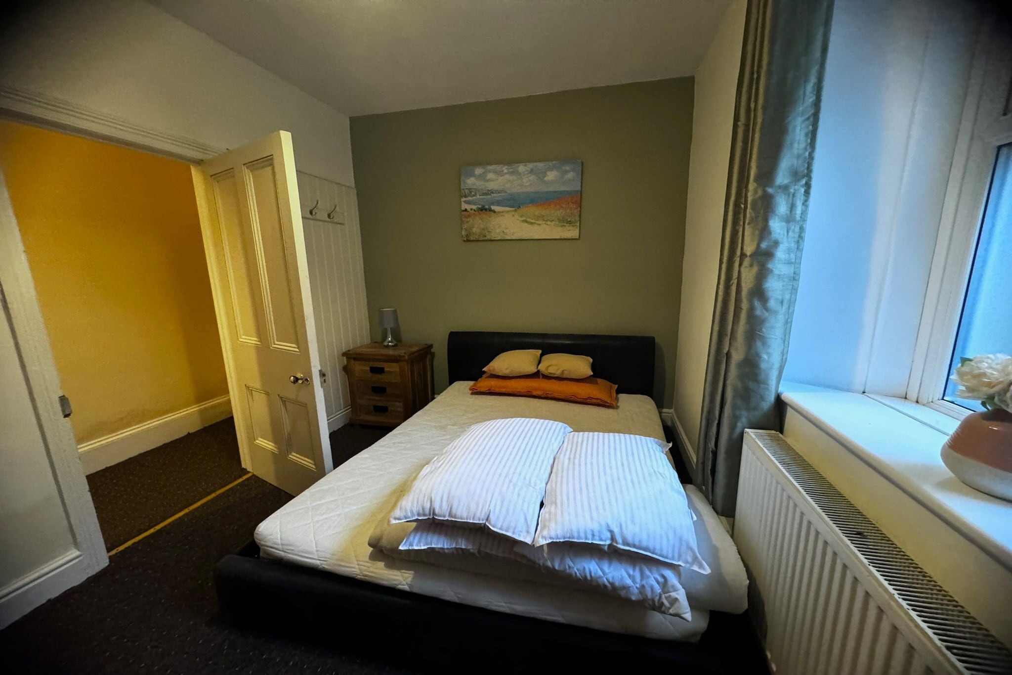SEASIDE  one bed 2 guest-Slaapkamer